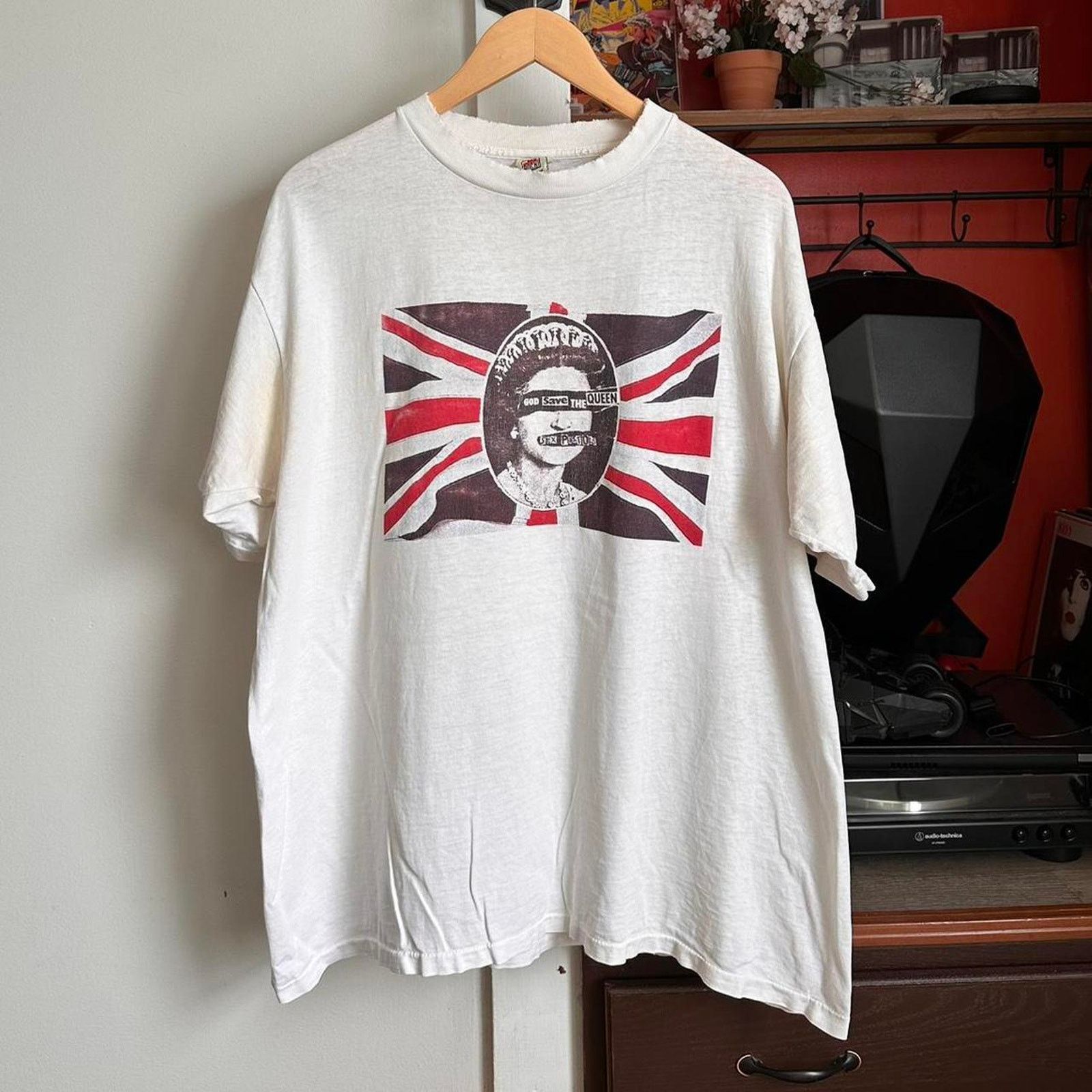 Vintage Sex Pistols Shirt Hoodie, Sweatshirt | FlexRushtees.com