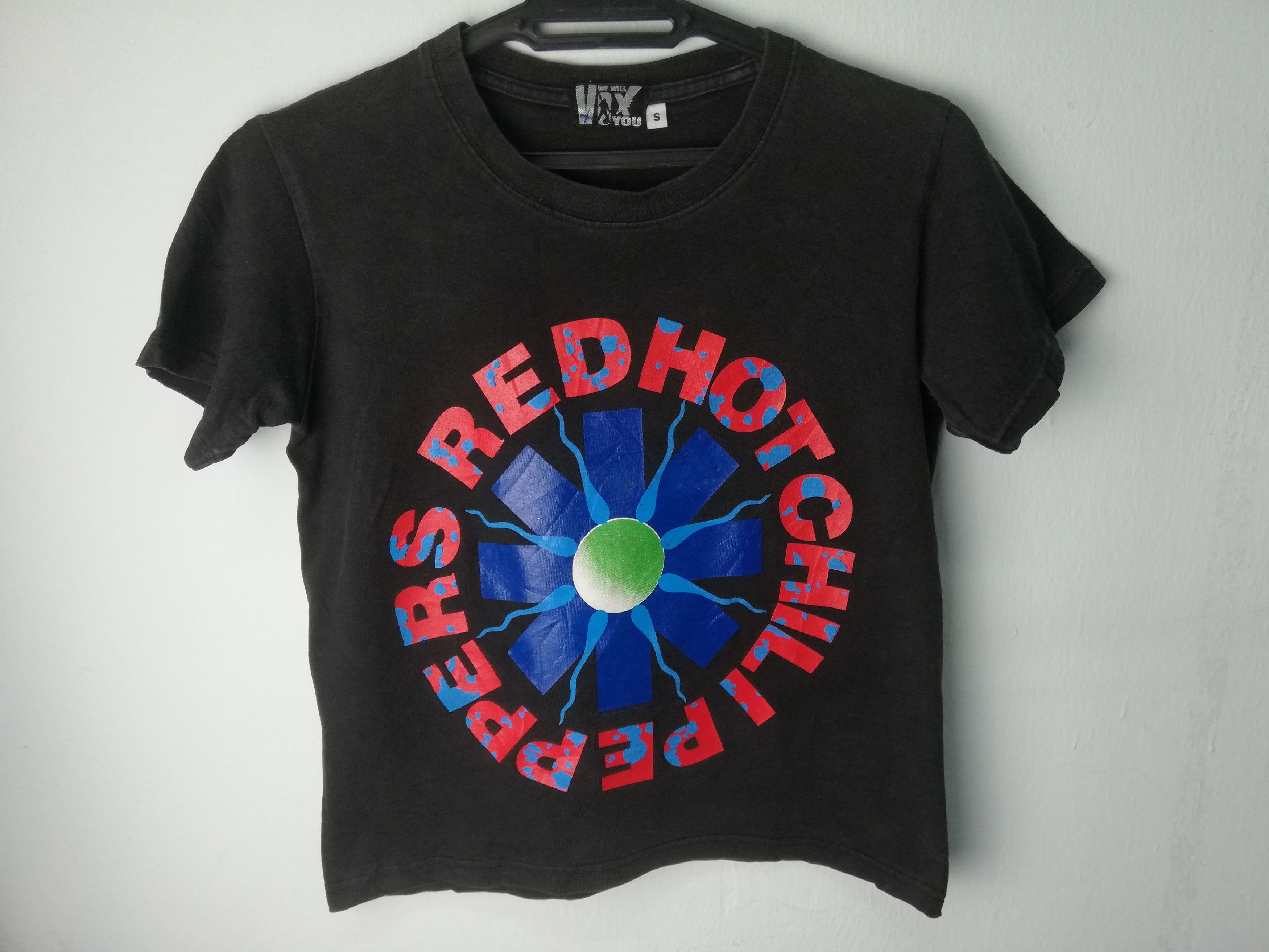 Vintage Red Hot Chili Peppers Band Tees Hoodie, Sweatshirt | FlexRushtees.com