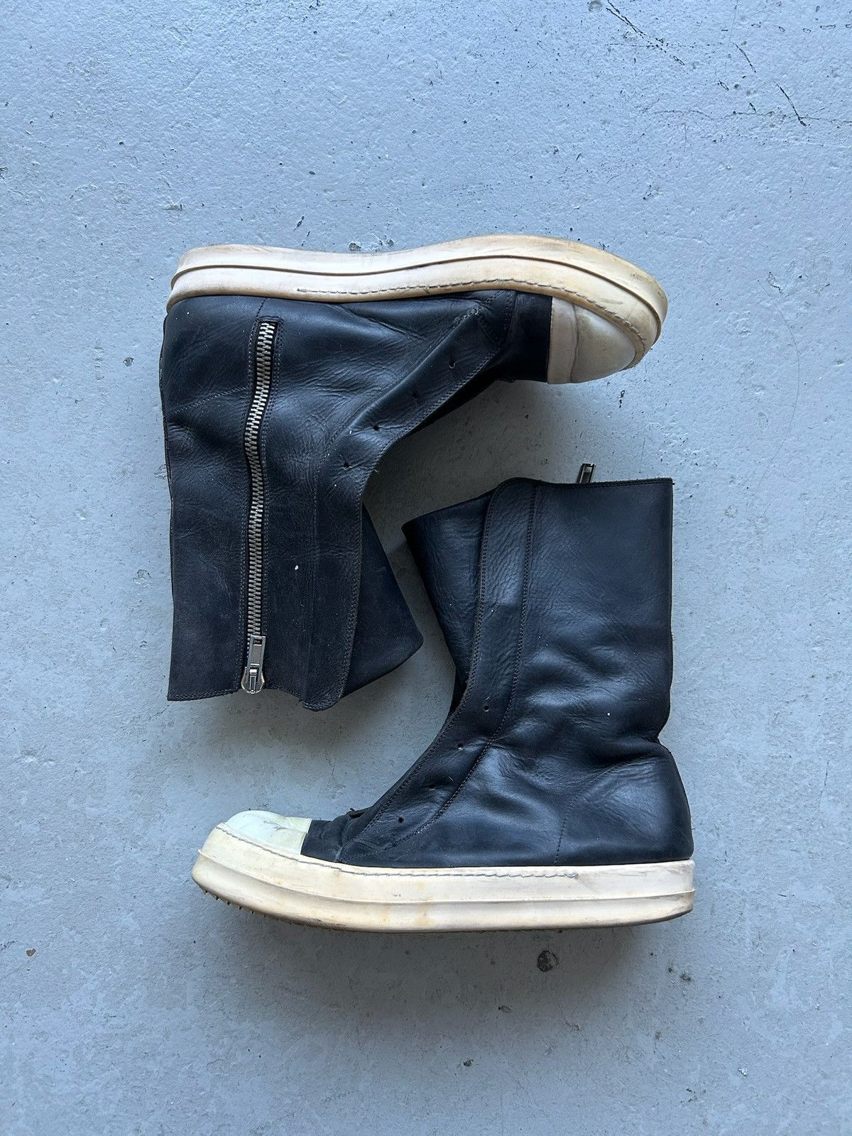 Owens Rick Owens Laceless Ramones T-Shirts, Hoodie, Sweatshirt | AU16VibeMintTees.com