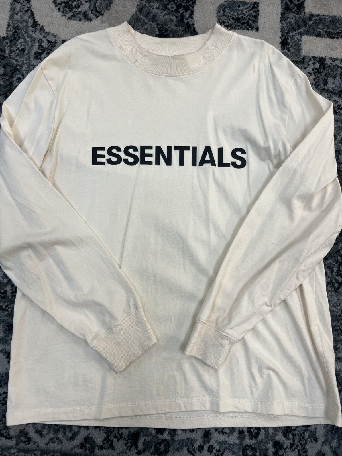 Essentials Front Logo L S Cream