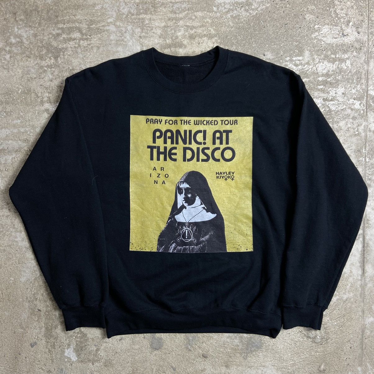 Band Tees Panic At The Disko Rare Vintage Amazing Sweathsirt 1041 Hoodie, Sweatshirt | FlexRushtees.com