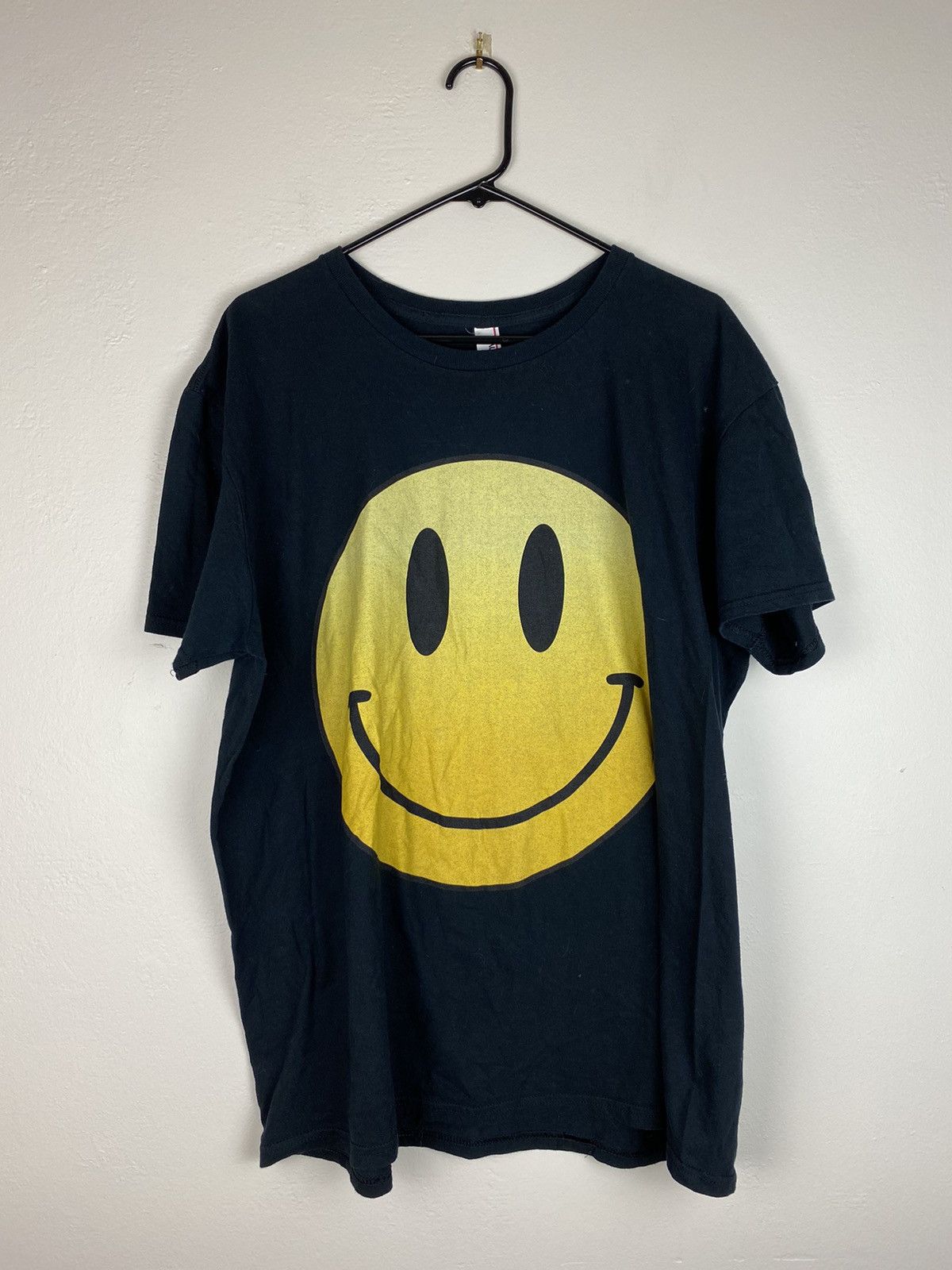 Vintage Black Smiley Face T Shirt Tee