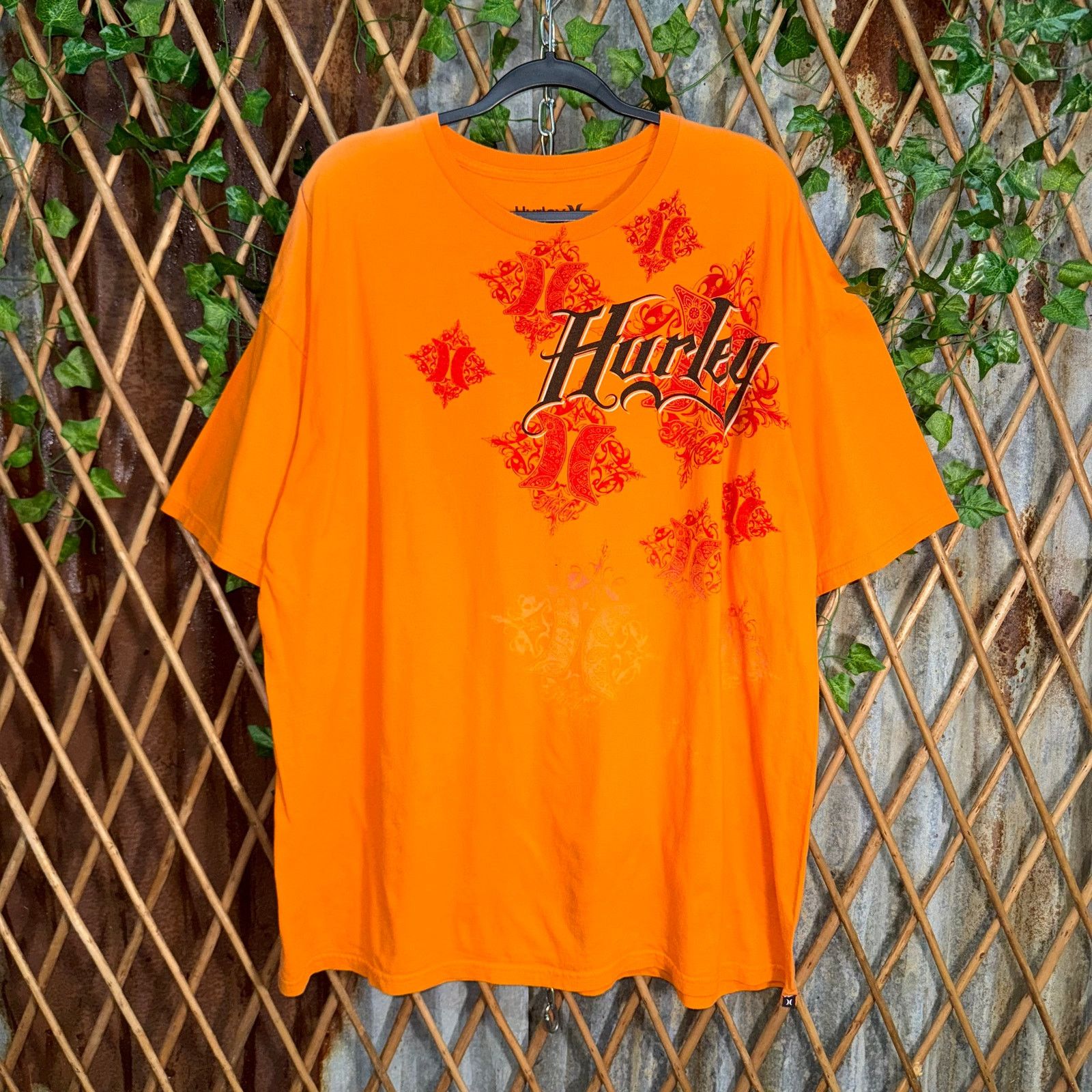 Vintage Y2k Hurley Jumbo Big Print Surf Skate 2000s T Shirt