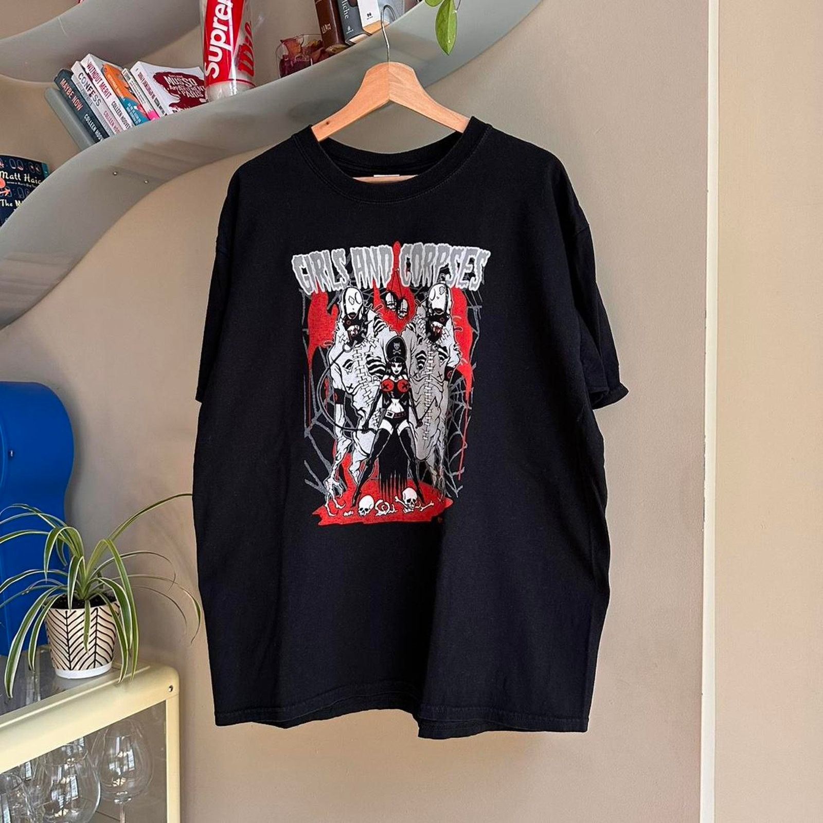 Vintage Girls And Corpses Shirt Size Xl