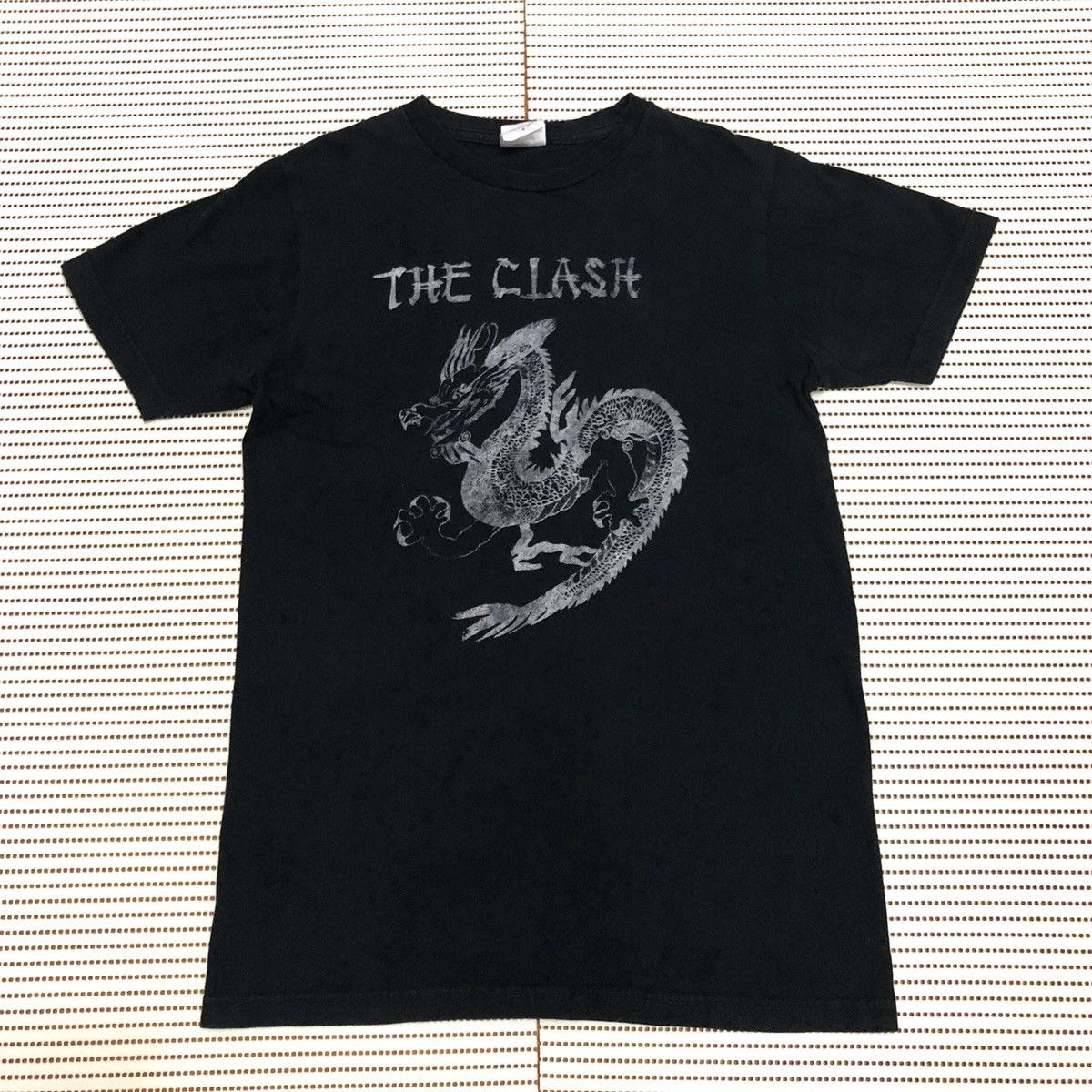 Tees Band Tee The Clash Dragon Design Hoodie, Sweatshirt | FlexRushtees.com