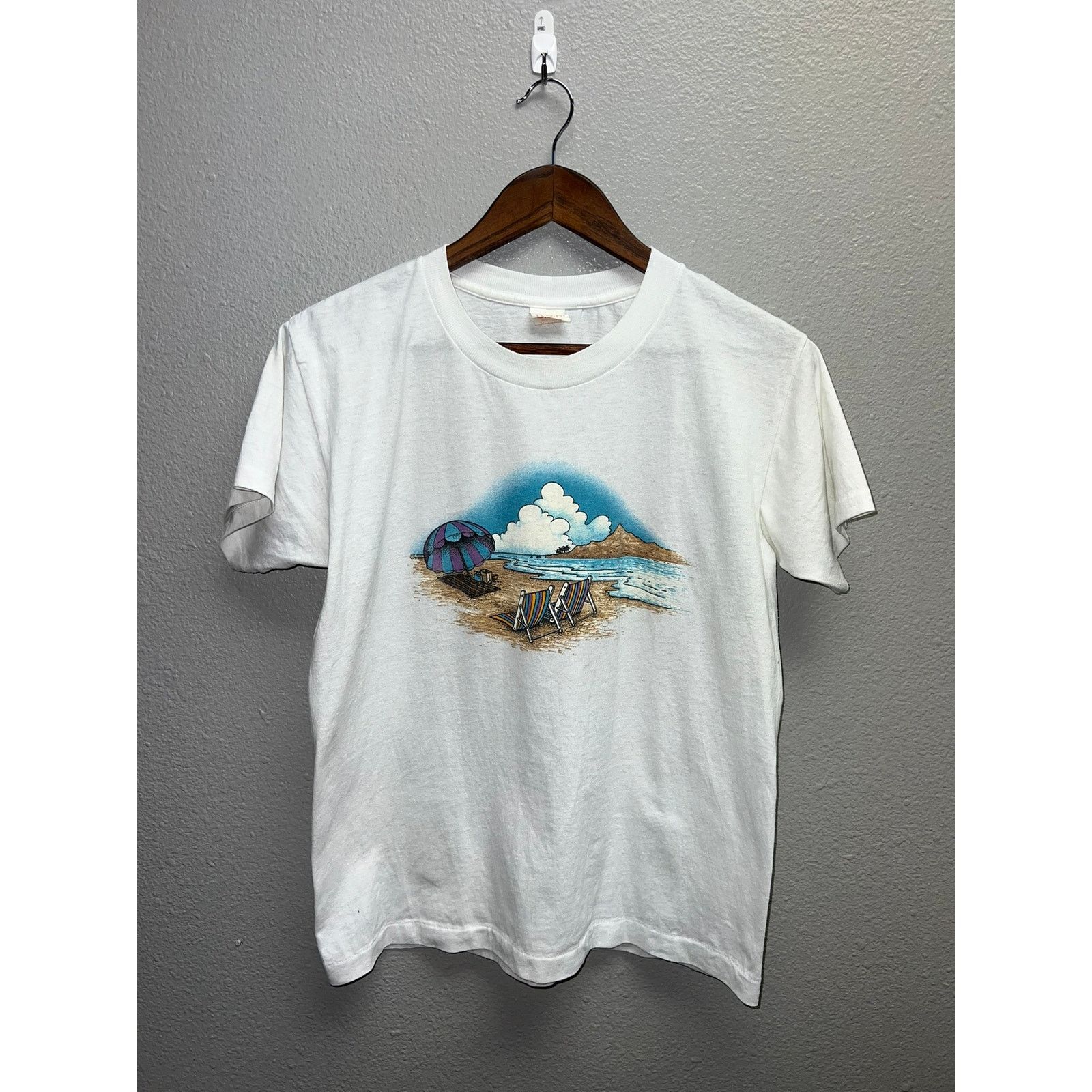 Vintage Beach Shirt Scene Graphic Volcano White Tee 80s M