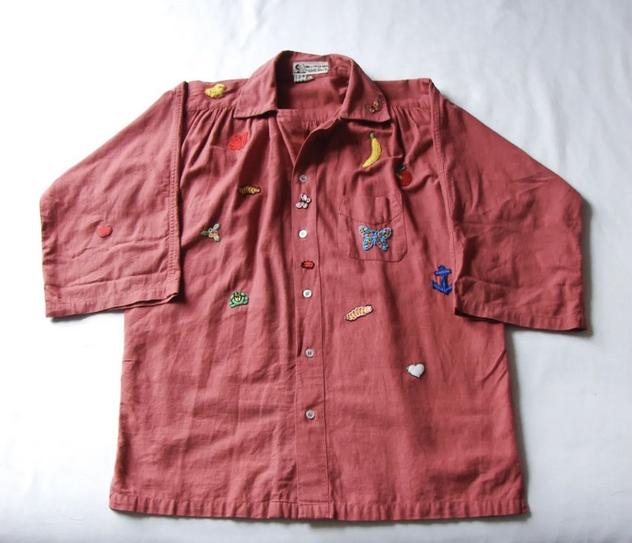 Willi Smith Vintage Early 80s Willi Smith Red Embroidered Patch Shirt Hoodie, Sweatshirt | FlexRushtees.com