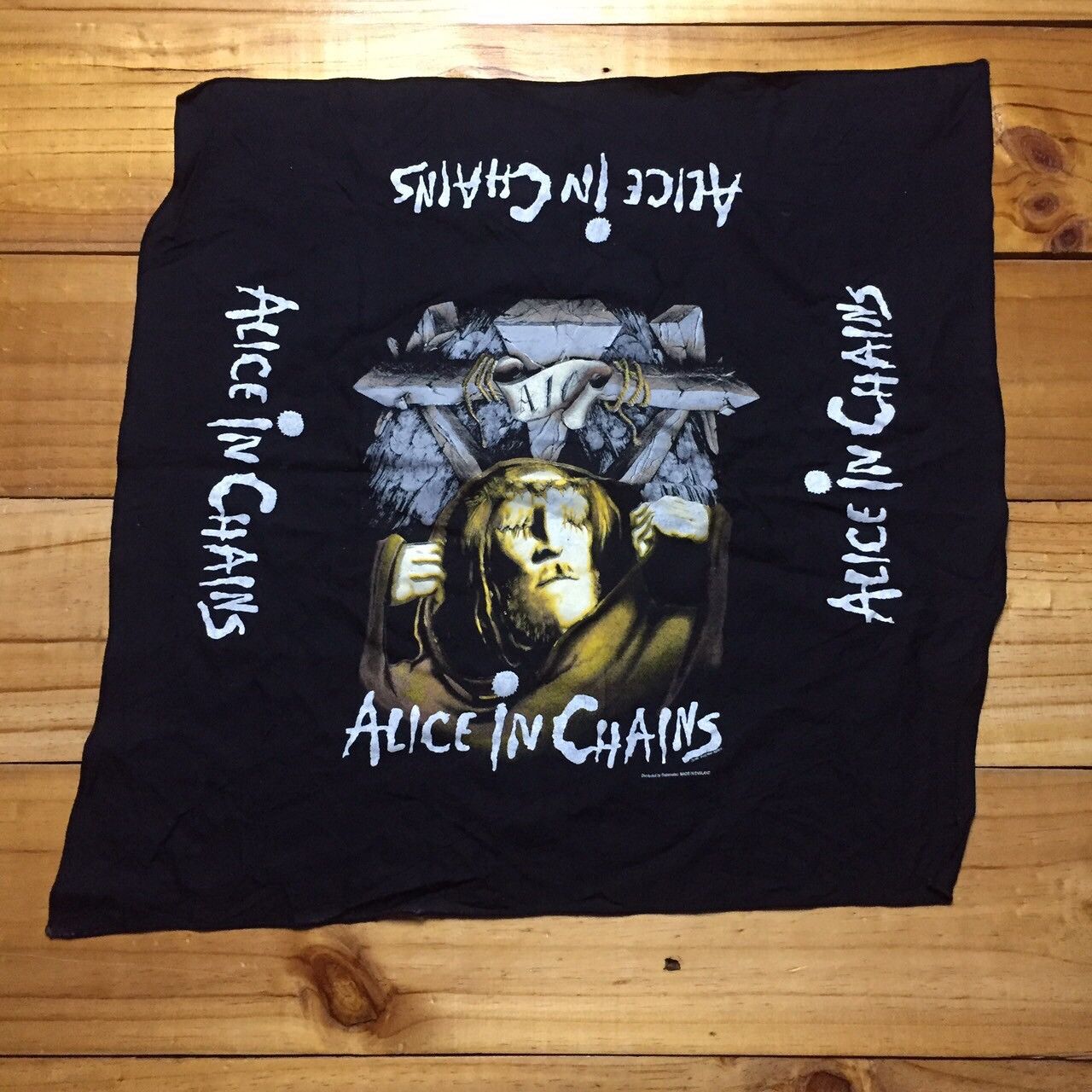 Vintage Alice In Chains Bandanna T-Shirts, Hoodie, Sweatshirt | FlexRushtees.com