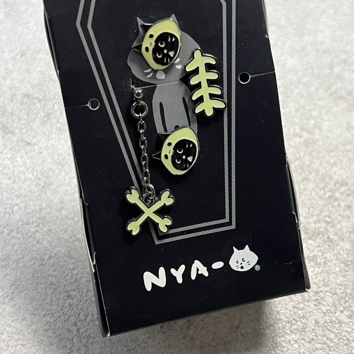 Net Ne Net Skeleton Bone Cat Halloween Earring