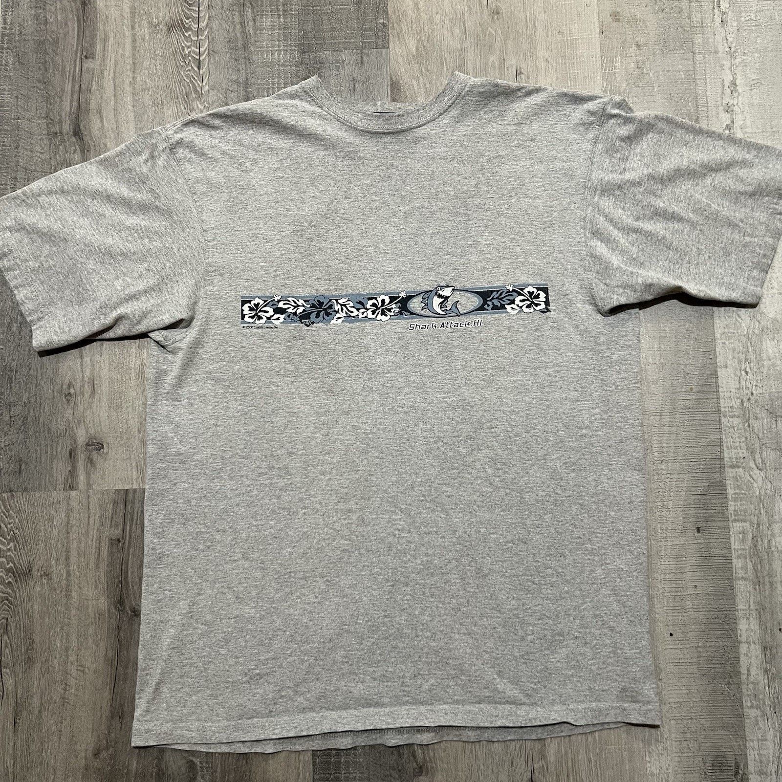 Vintage Vtg Shark Attack Hawaii Aloha Hibiscus Flower Surf Beach Tee