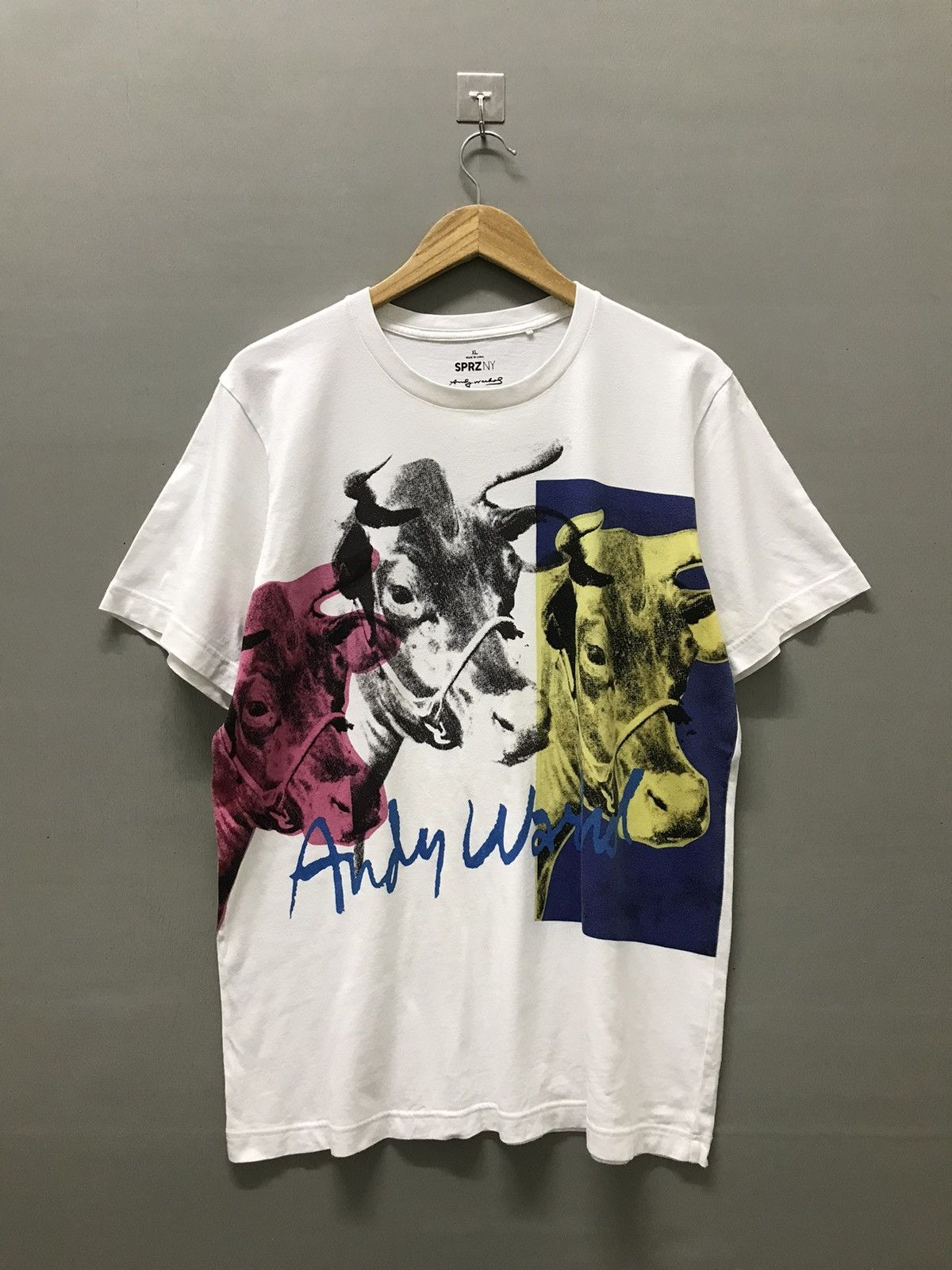 Uniqlo Andy Warhol X Uniqlo Cow Pop Art Tee Hoodie, Sweatshirt | FlexRushtees.com