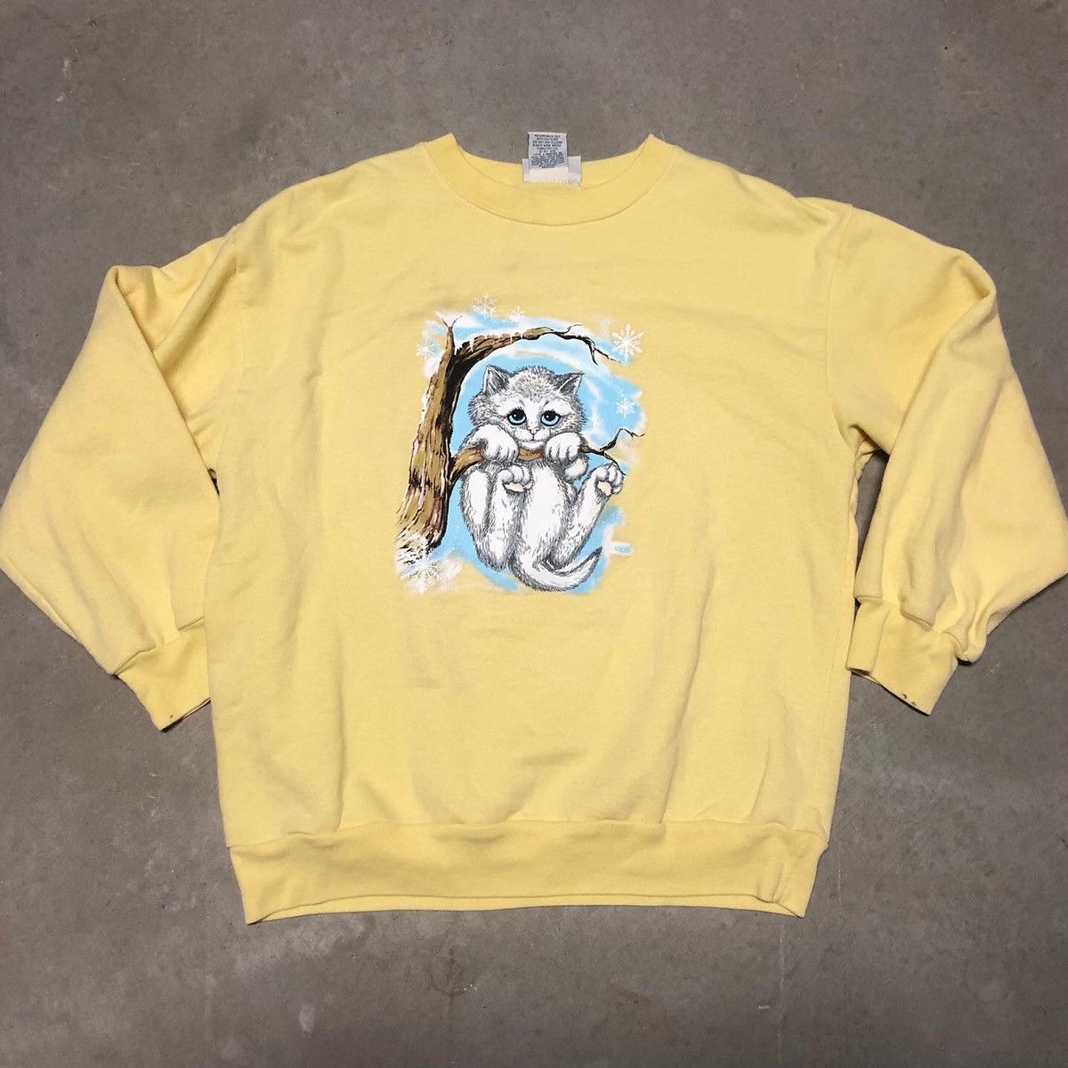 Vintage 90s Winter Cat Kitten Animal Sweatshirt Sz M Adult T-Shirts, Hoodie | FlexRushtees.com
