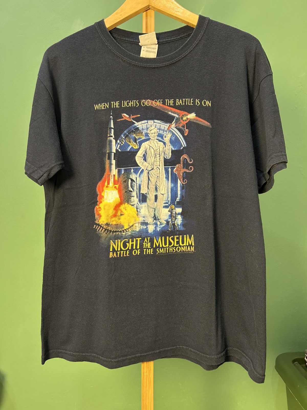 Vintage Night At The Museum Battle Of The Smithsonian 2009 Promo Tee Hoodie, Sweatshirt | FlexRushtees.com