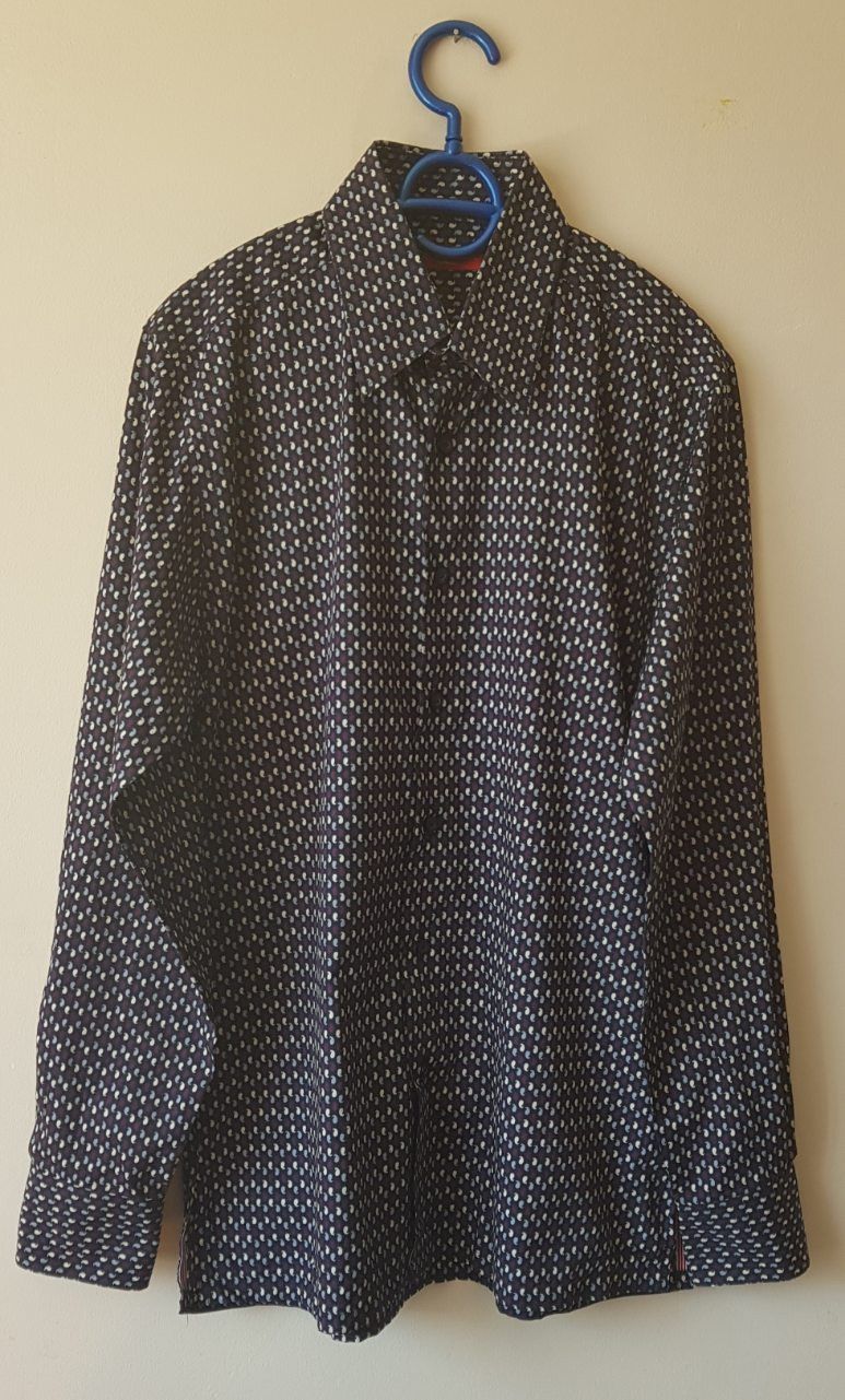 Lacroix Homme Christian Lacroix Men Long Sleeve Shirt Hoodie, Sweatshirt | AU16VibeMintTees.com