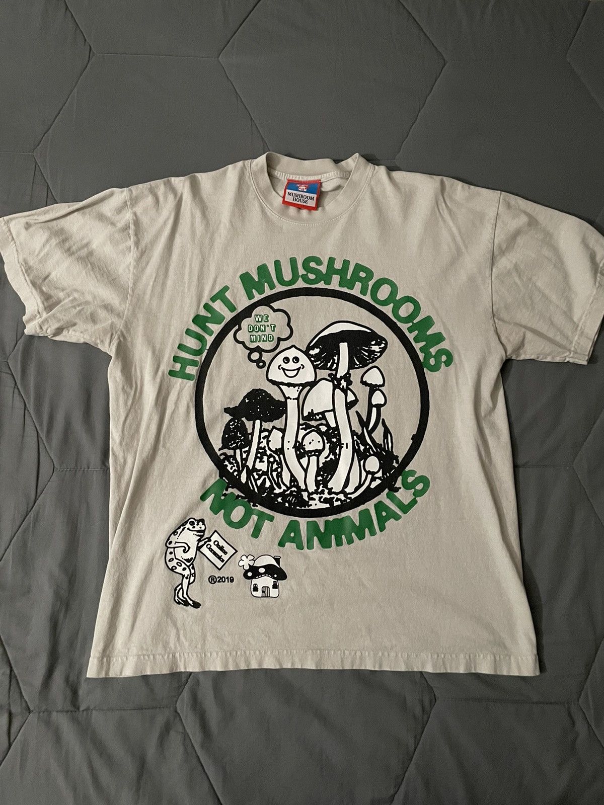 Ceramics Online Ceramics Mushroom House Hunt Mushrooms Tee
