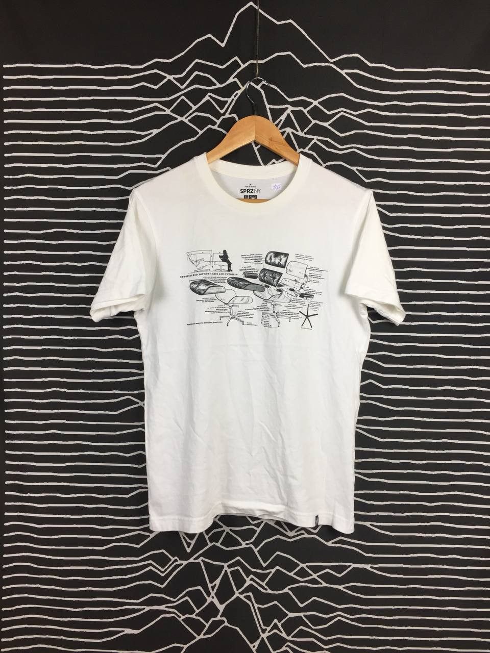 Uniqlo Sprz Ny Moma Special Edition Museum Of Modern Art Tee Hoodie, Sweatshirt | FlexRushtees.com