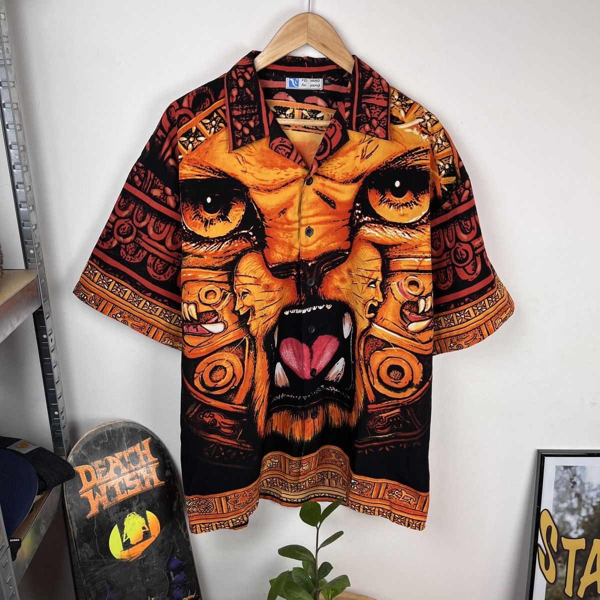 Liquid Blue Vintage Overprint Shirt Aztec Tiger 90s Hype Rap Malibu Y2k