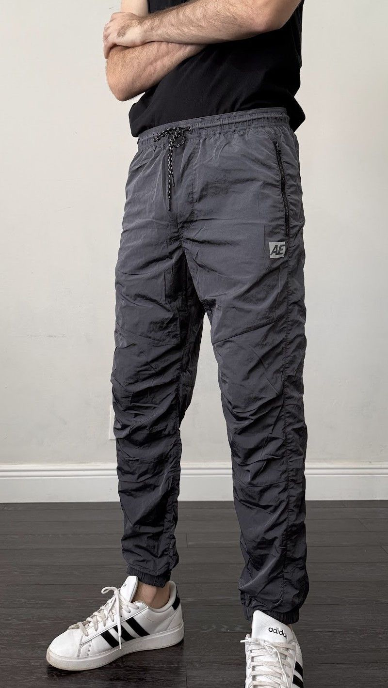 Eagle Outfitters American Eagle Mens Iridescent Nylon Black Trackies