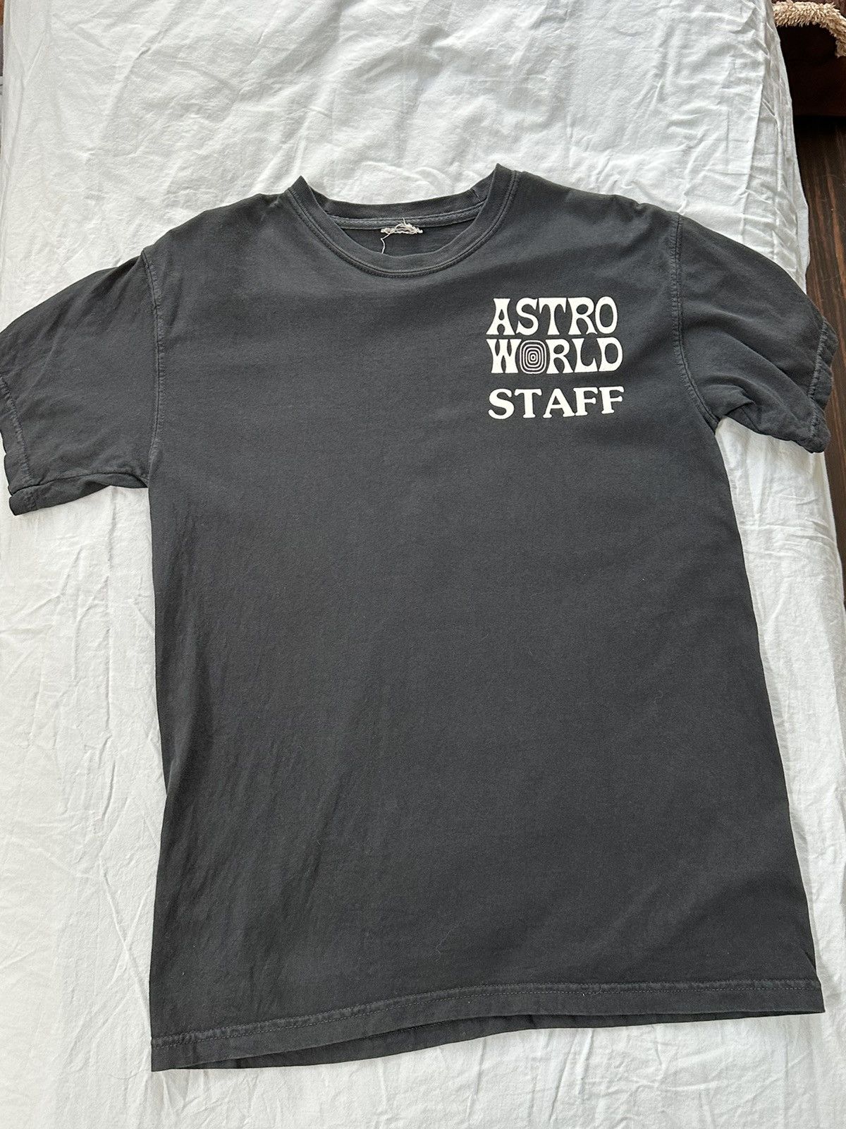 Scott Travis Scott Astroworld 2018 Staff T T-Shirts, Hoodie, Sweatshirt | FlexRushtees.com