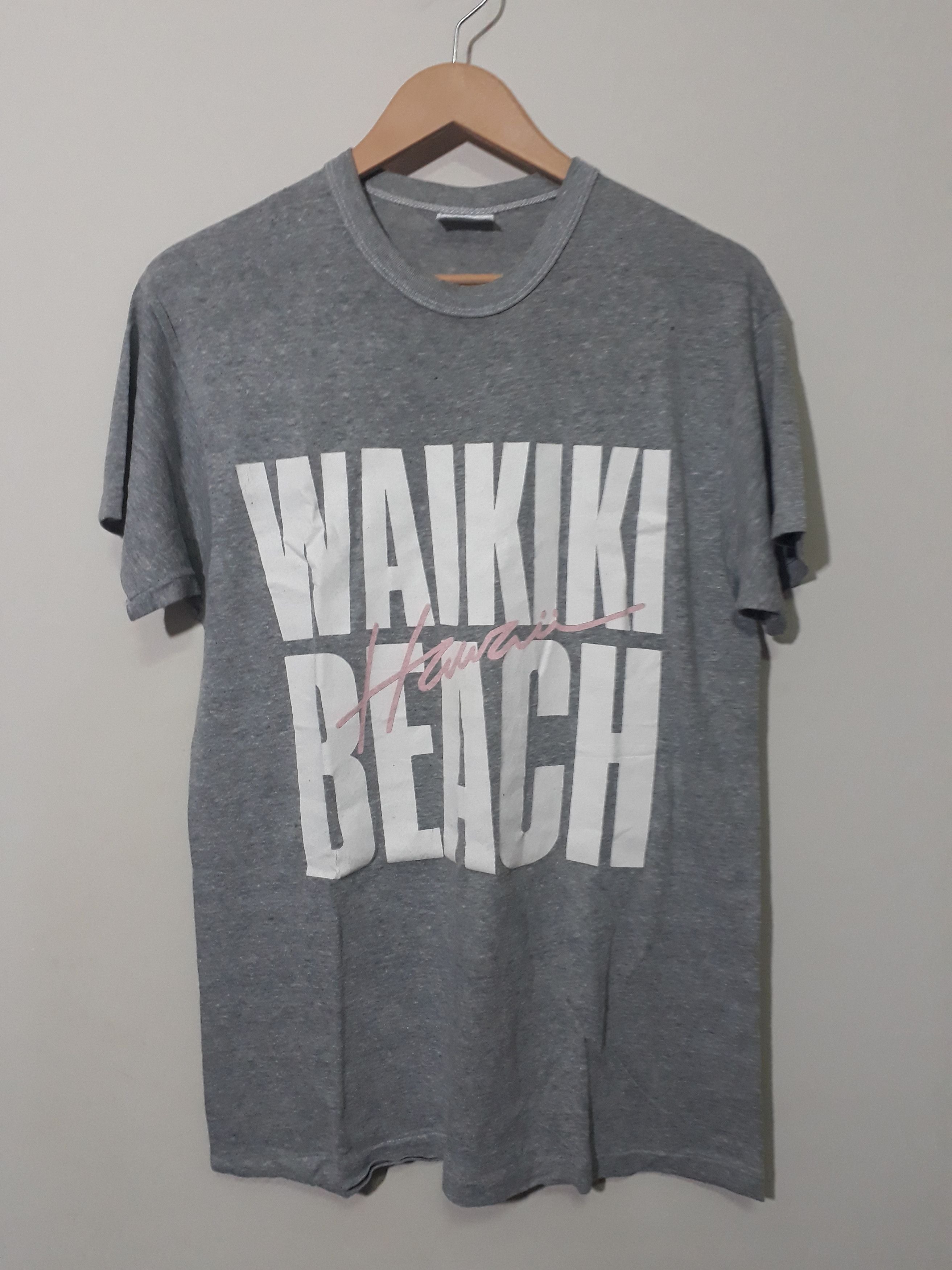 Vintage Hanes Hawaii Waikiki Big Logo Tee