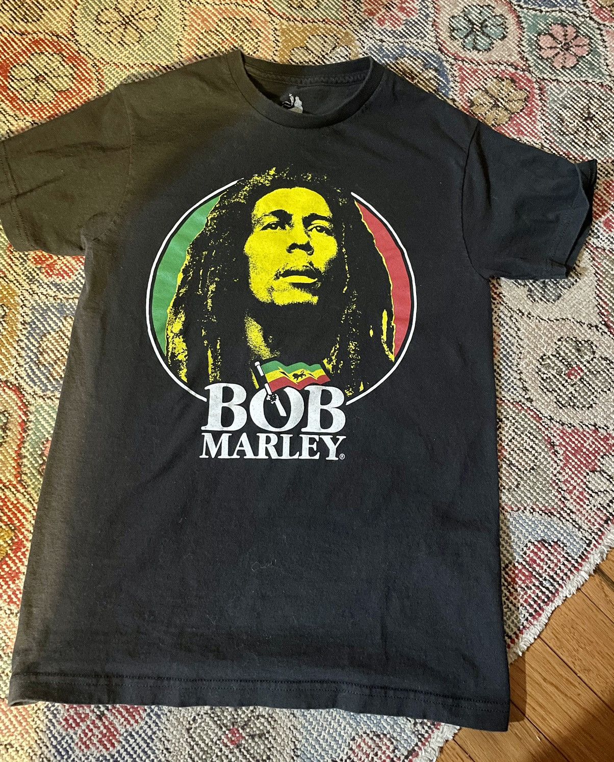 Bob Marley Rasta Lion Flag Graphic Bob Marley Portriat Tee Small Med Hoodie, Sweatshirt | FlexRushtees.com