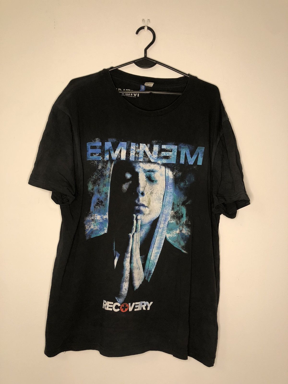 Eminem X Rap Tees Original Eminem Recovery Tee From 2016 Hoodie, Sweatshirt | FlexRushtees.com