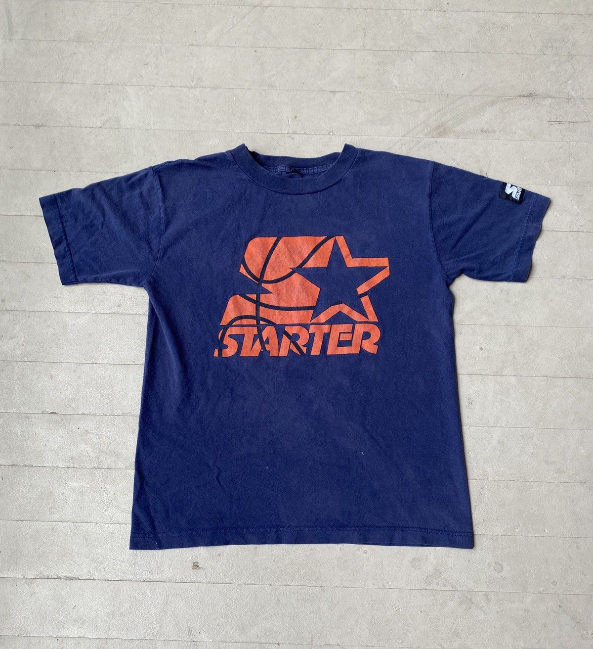 Vintage Starter Tee Shirt Size Medium