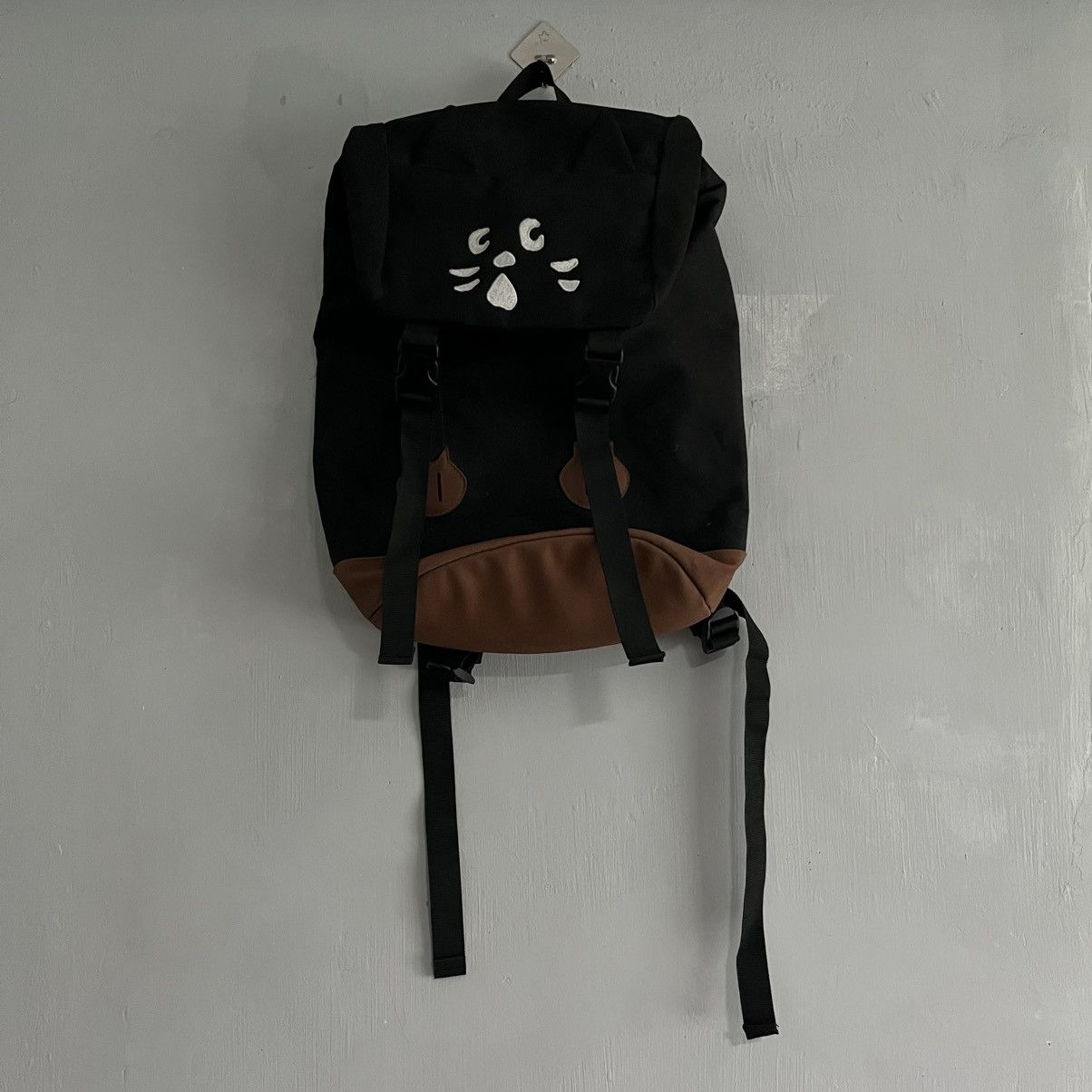 Net Ne Net Nya Backpack T-Shirts, Hoodie, Sweatshirt | AU16VibeMintTees.com