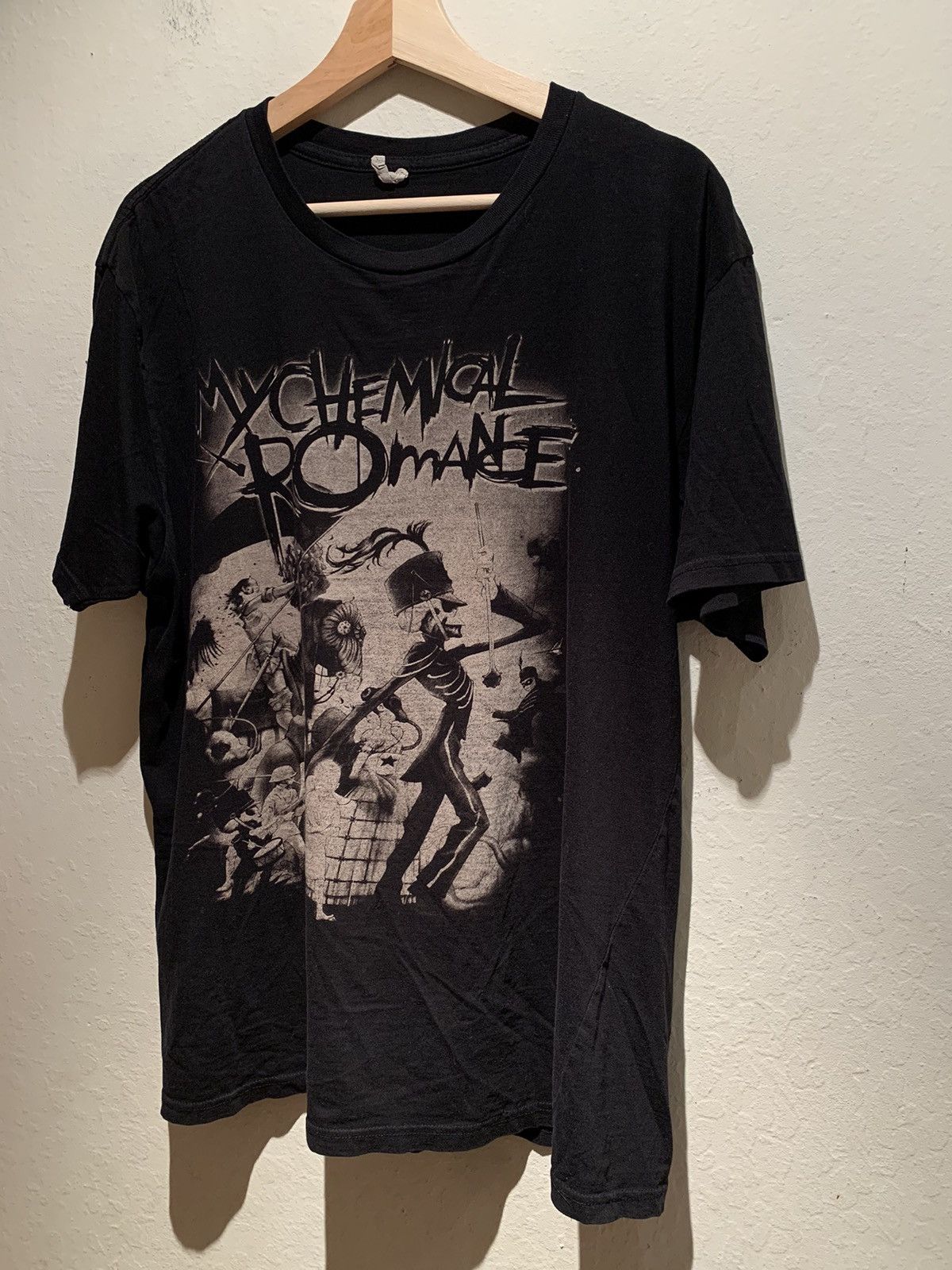 My Chemical Romance X Vintage Rare Vintage My Chemical Romance Black Parade Tour T Shirt Hoodie, Sweatshirt