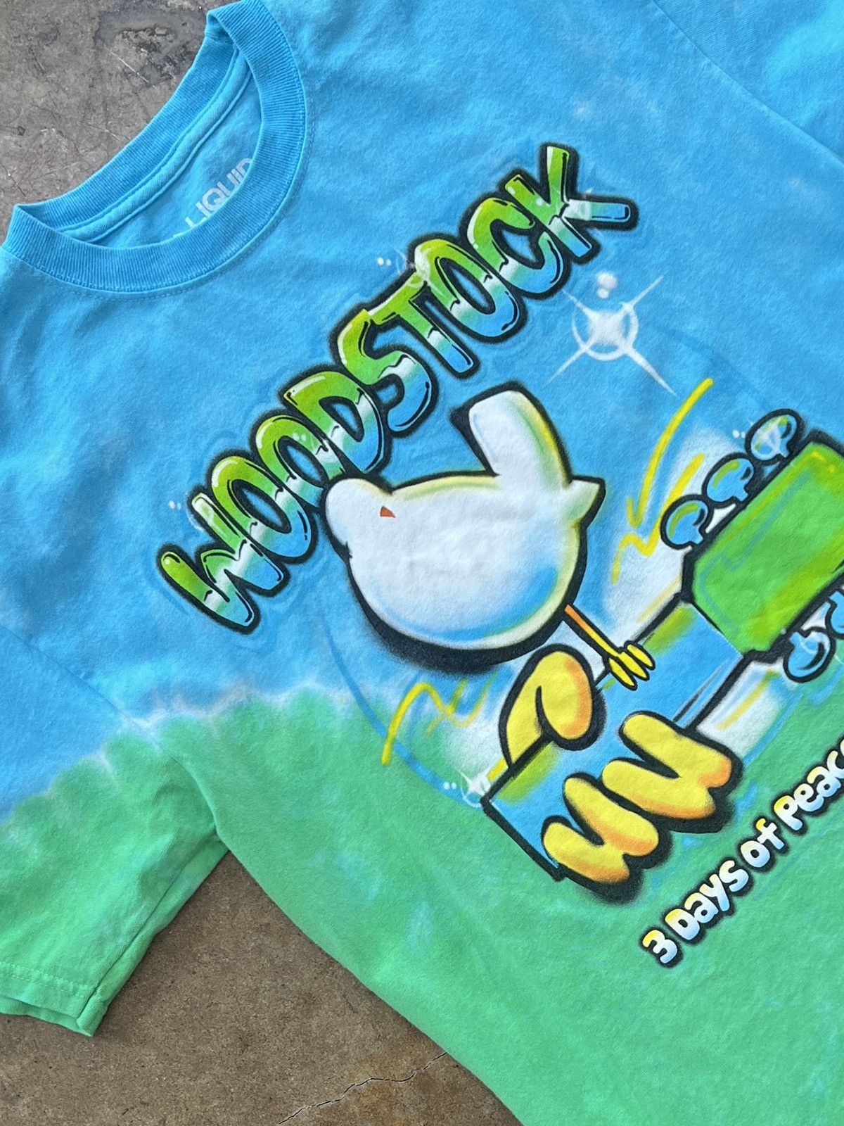 Band Tees Liquid Blue Woodstock Peace And Music Festival Tee Medium Hoodie, Sweatshirt | FlexRushtees.com