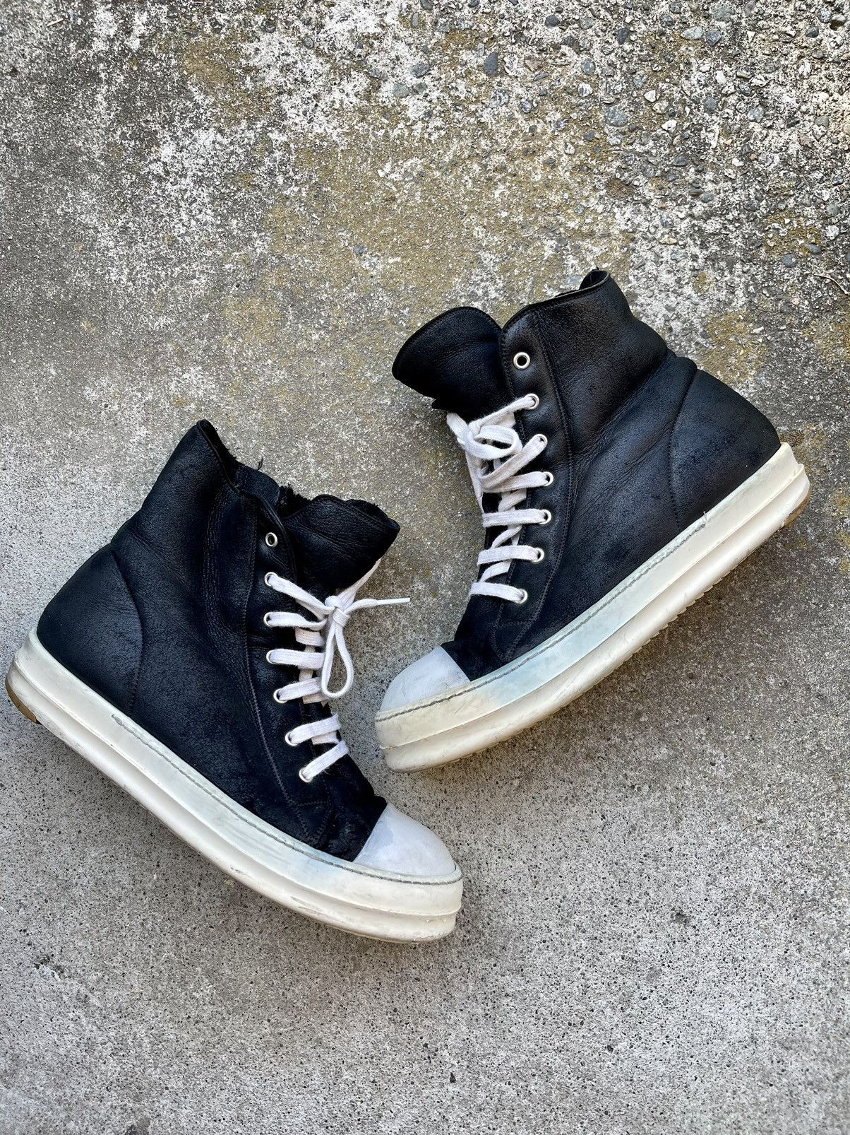 Rick Owens Aw13 Plinth Shearling Ramones Professional Repairs T-Shirts, Hoodie, Sweatshirt | AU16VibeMintTees.com