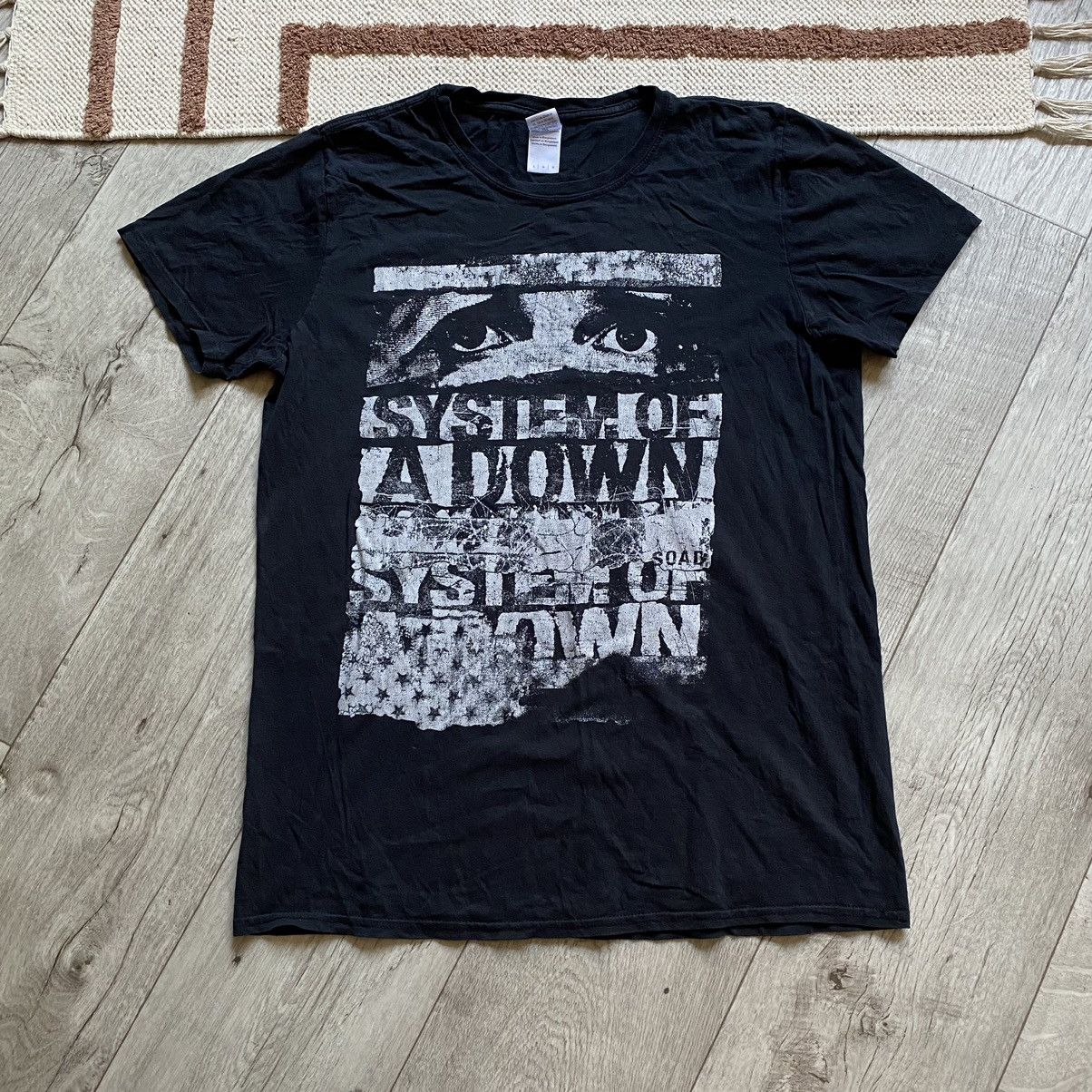 Band Tees System Of A Down Y2k Eyes Print T Shirt Hoodie, Sweatshirt | FlexRushtees.com