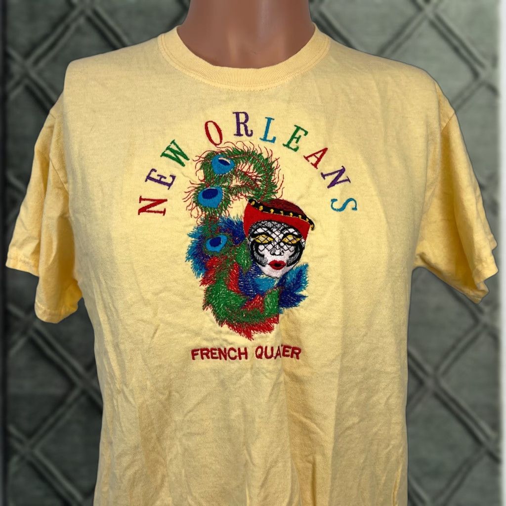 Vintage New Orleans French Quarter T Shirt Mens M Yellow 90s Mardi Gras Cotton Logo Embroide Hoodie, Sweatshirt
