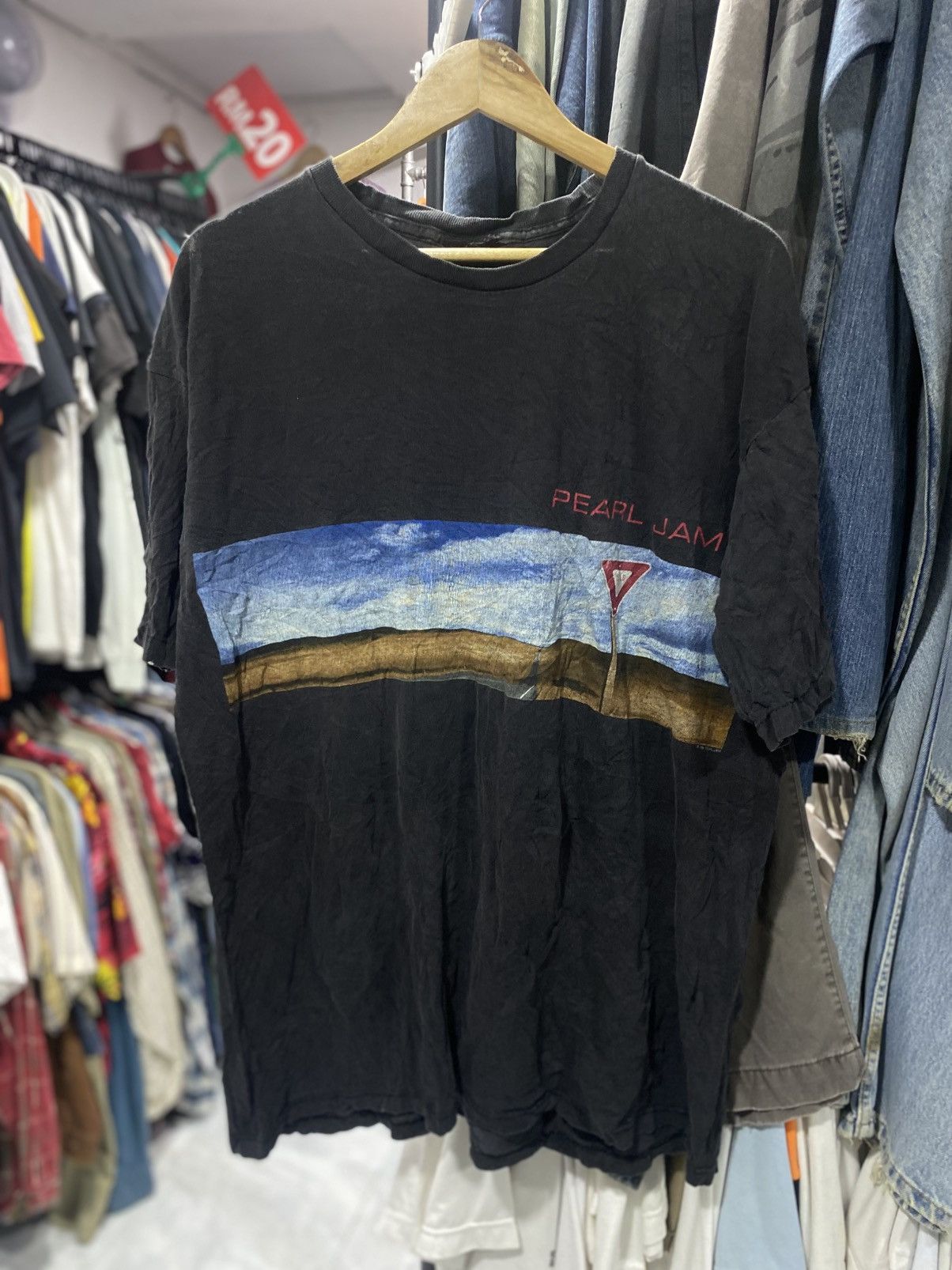 Band Tees Vintage 90s Pearl Jam Yield Hoodie, Sweatshirt | FlexRushtees.com