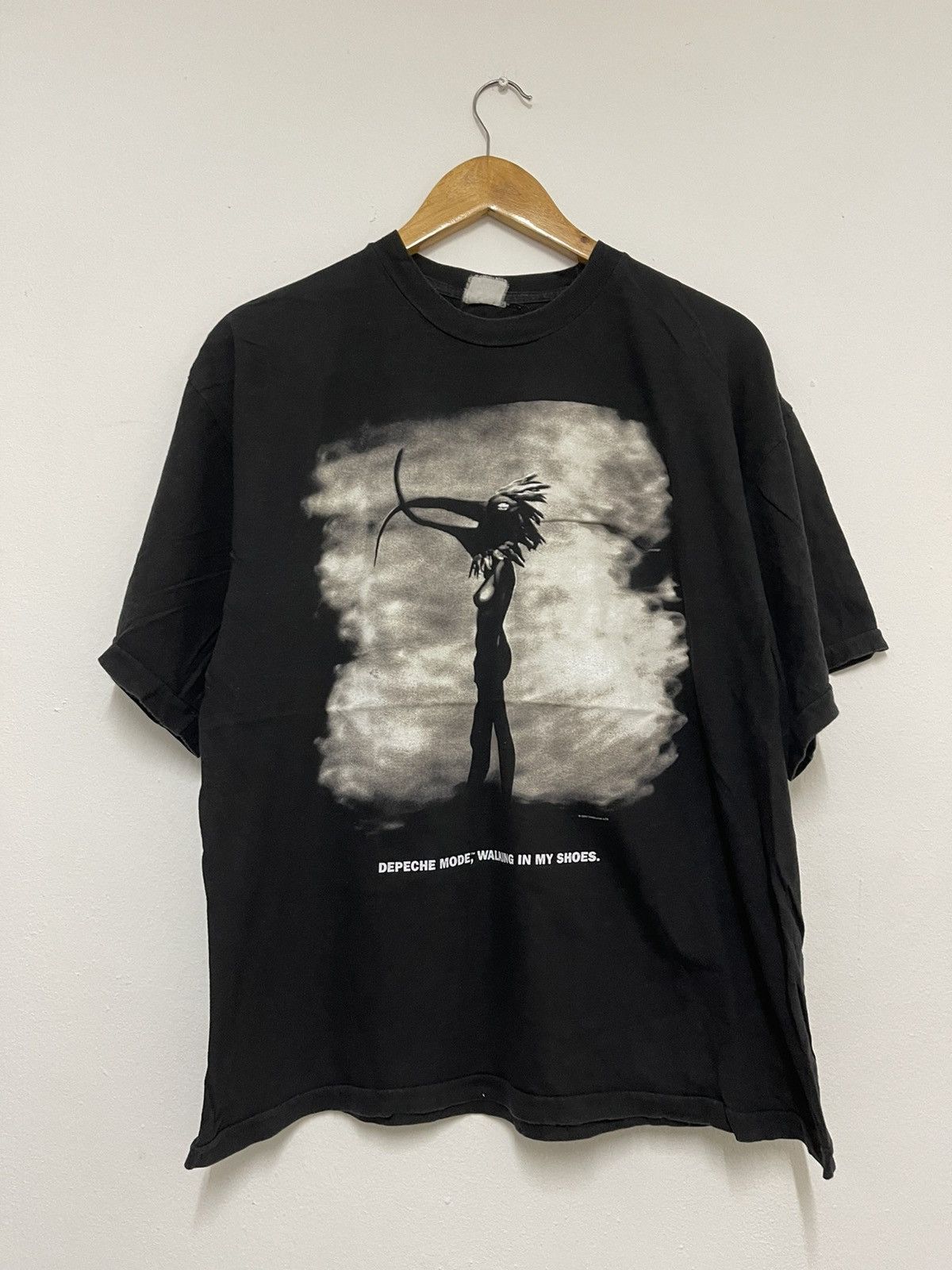 Vintage Depache Mode Walking In My Shoes 1993 N1 T-Shirts, Hoodie, Sweatshirt | AU16VibeMintTees.com