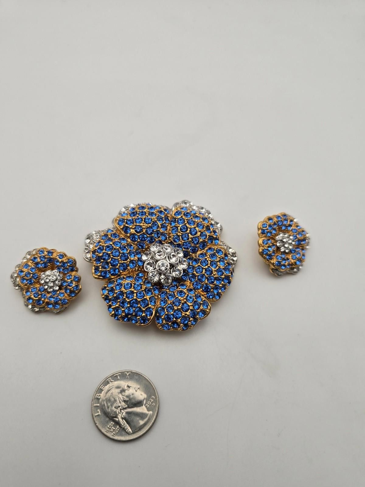 Dead Kennedys Jackie Kennedy Flower W Blue Crystals Pin Brooch Earrings T-Shirts, Hoodie, Sweatshirt | AU16VibeMintTees.com