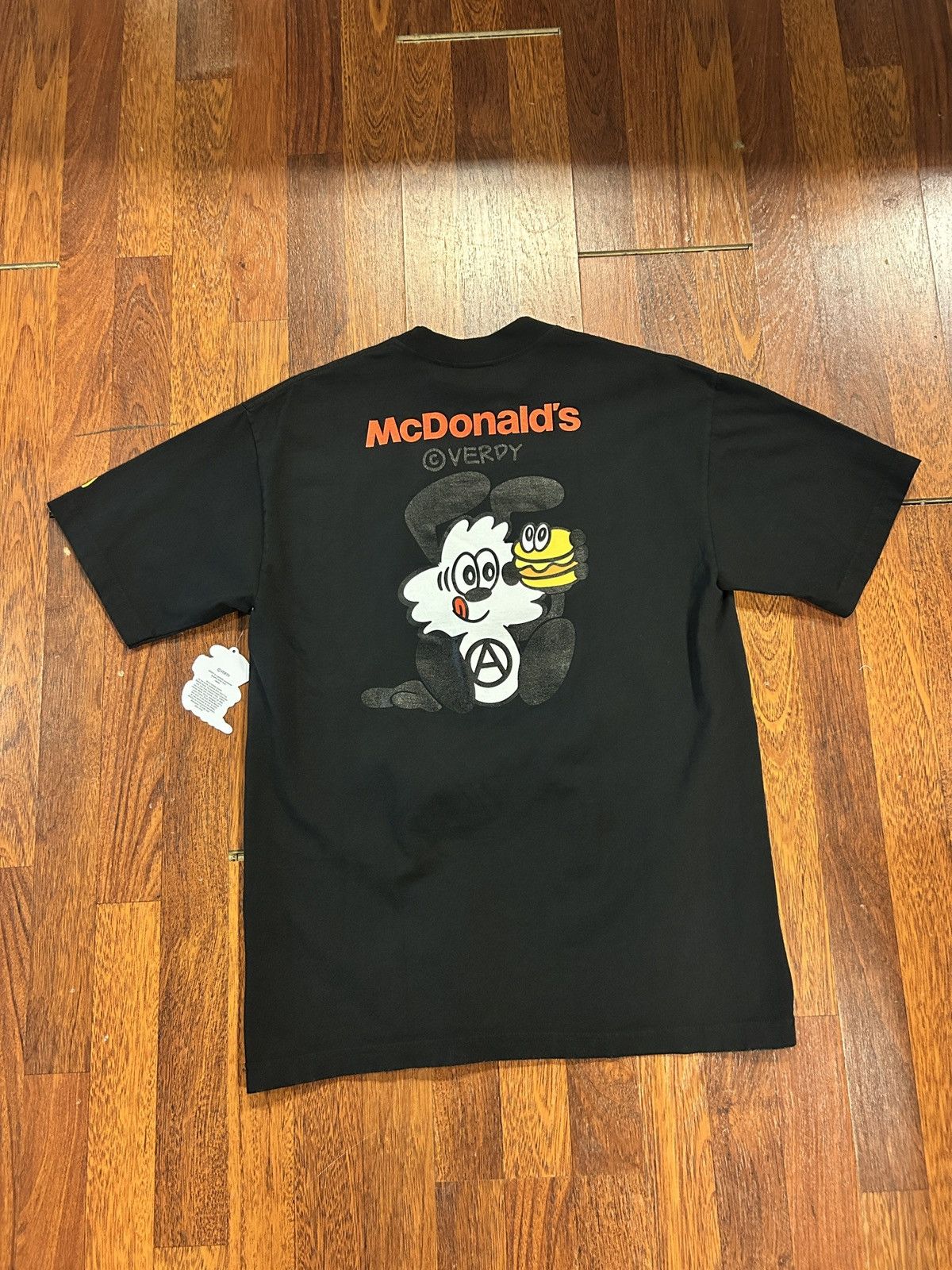 Mcdonalds Complexcon Medium T-Shirts, Hoodie, Sweatshirt | FlexRushtees.com