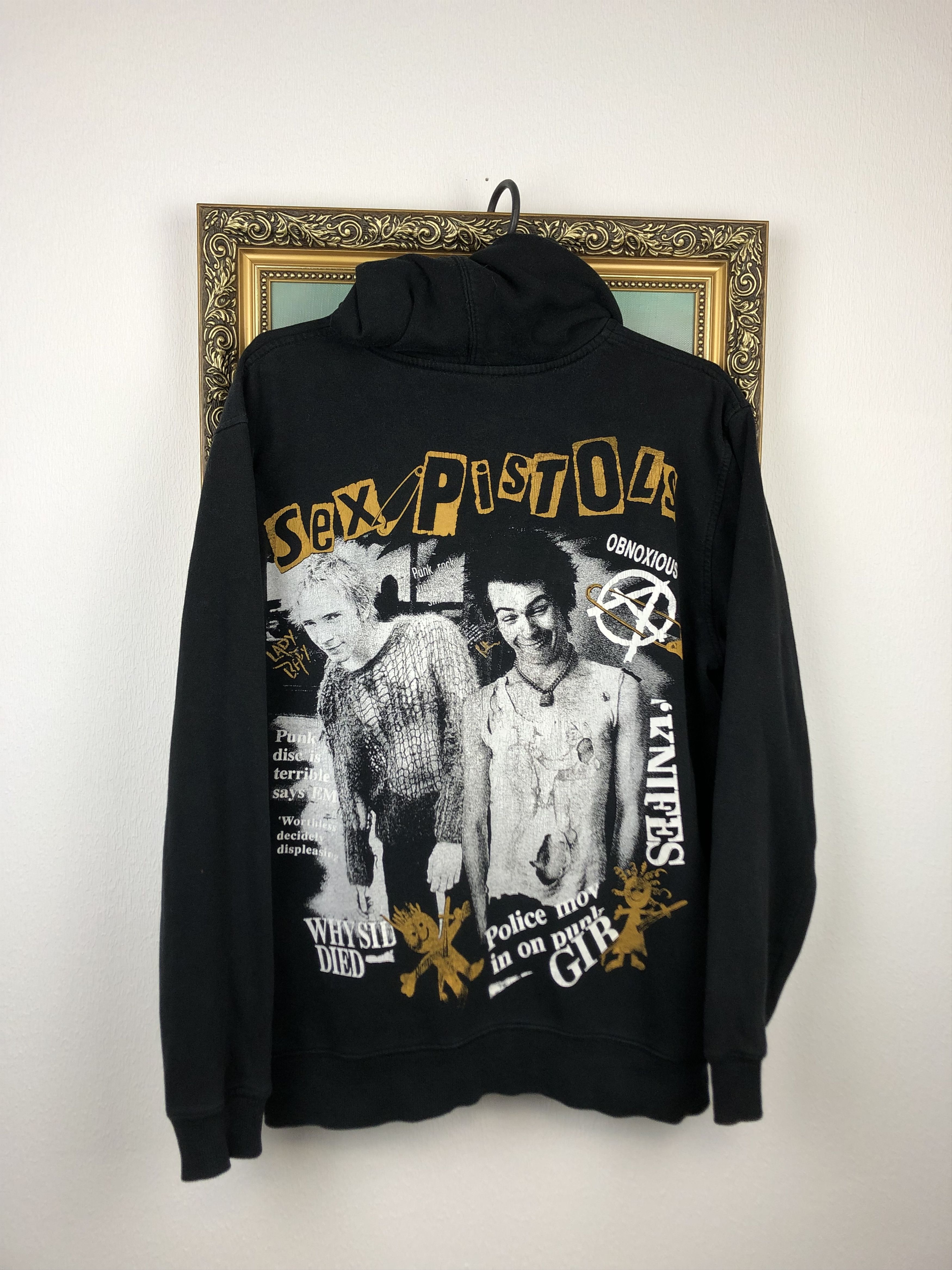 Vintage 90 S Sex Pistols Rock Band Rare Hoodie Sweatshirt T-Shirts | FlexRushtees.com