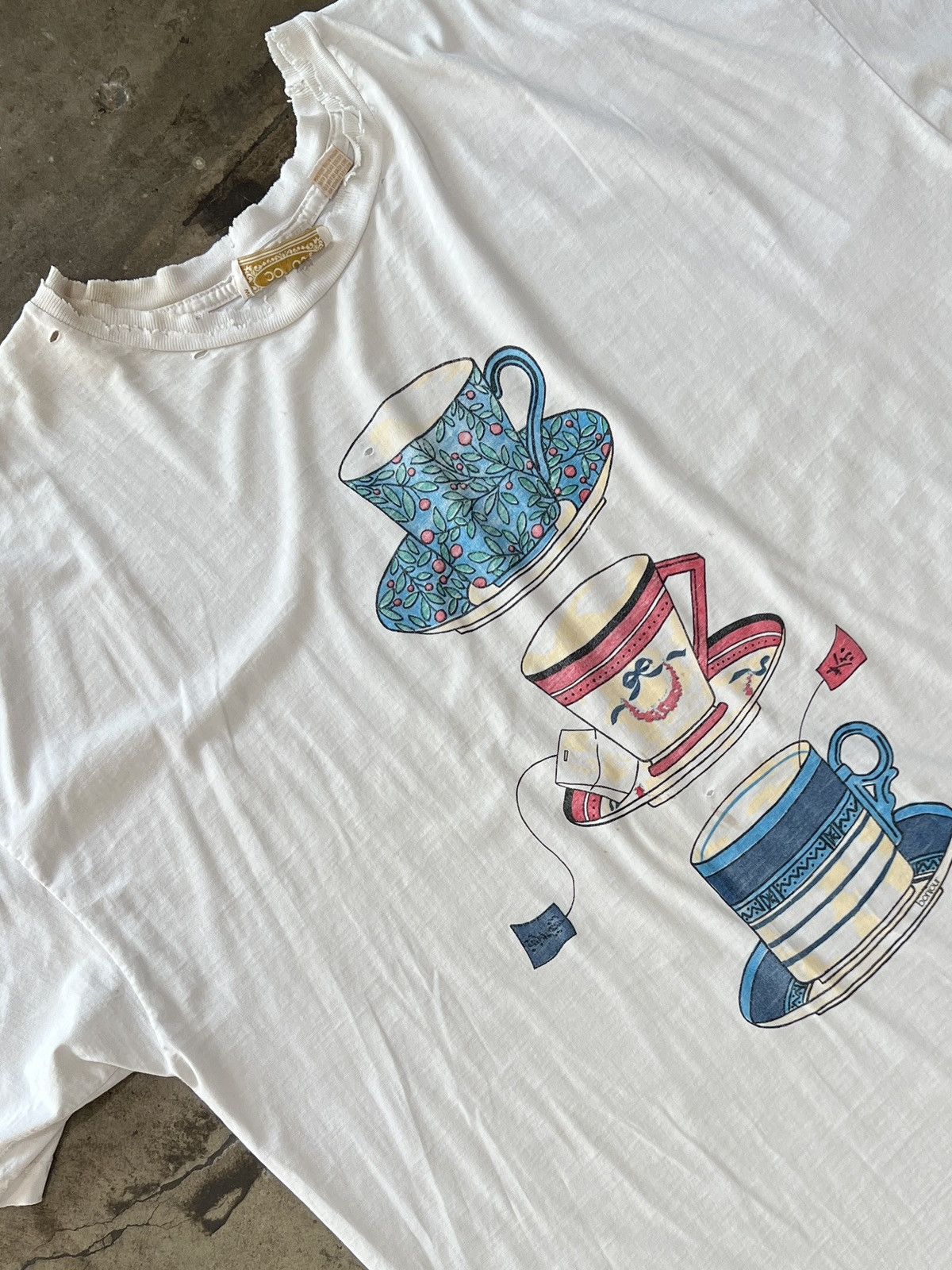 Vintage Coffee Tea Mug Distressed Bonjour Art Tee Xxl