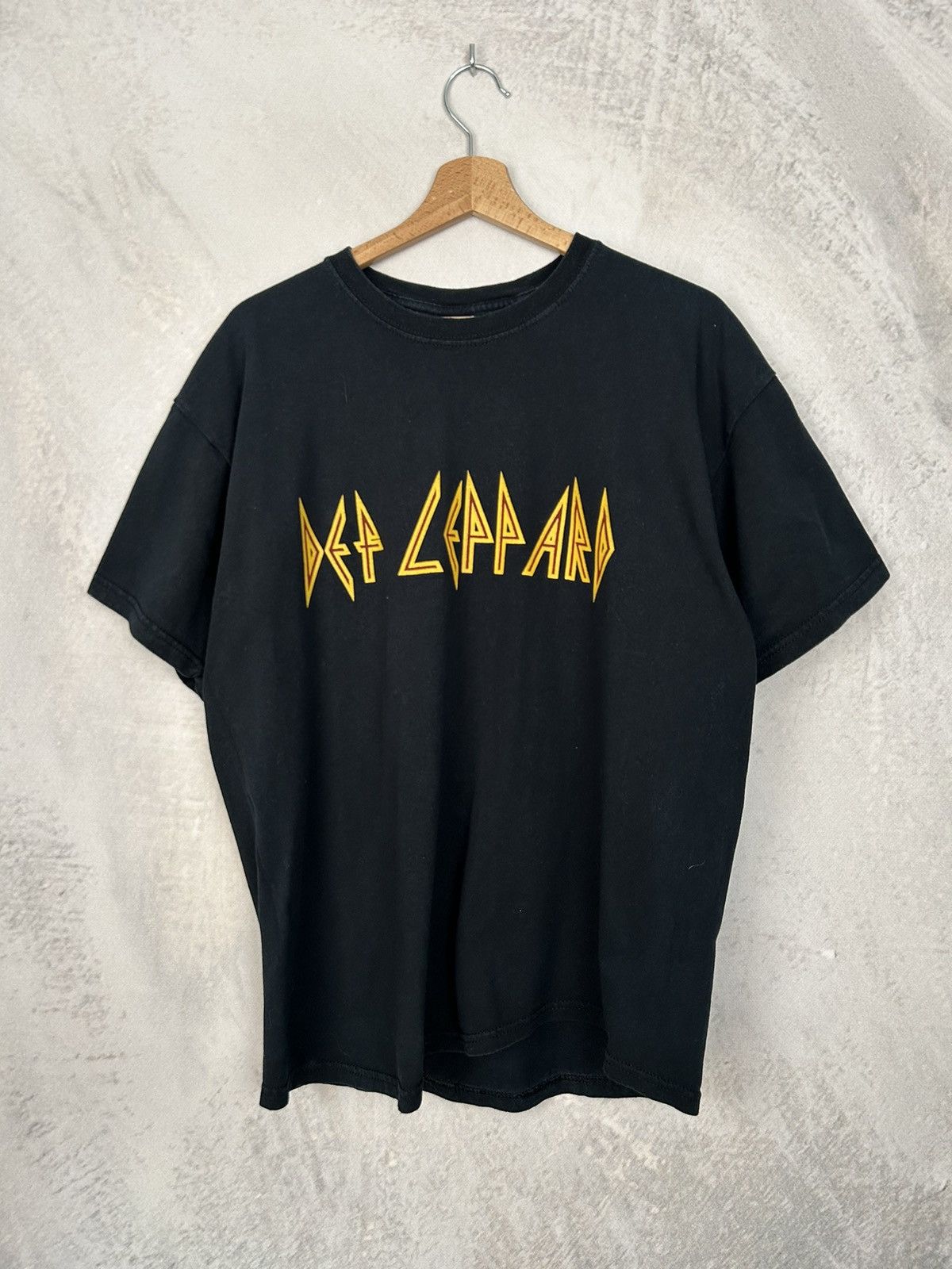 Vintage Def Leppard Graphic Tee Rock Band Shirt Hoodie, Sweatshirt | FlexRushtees.com