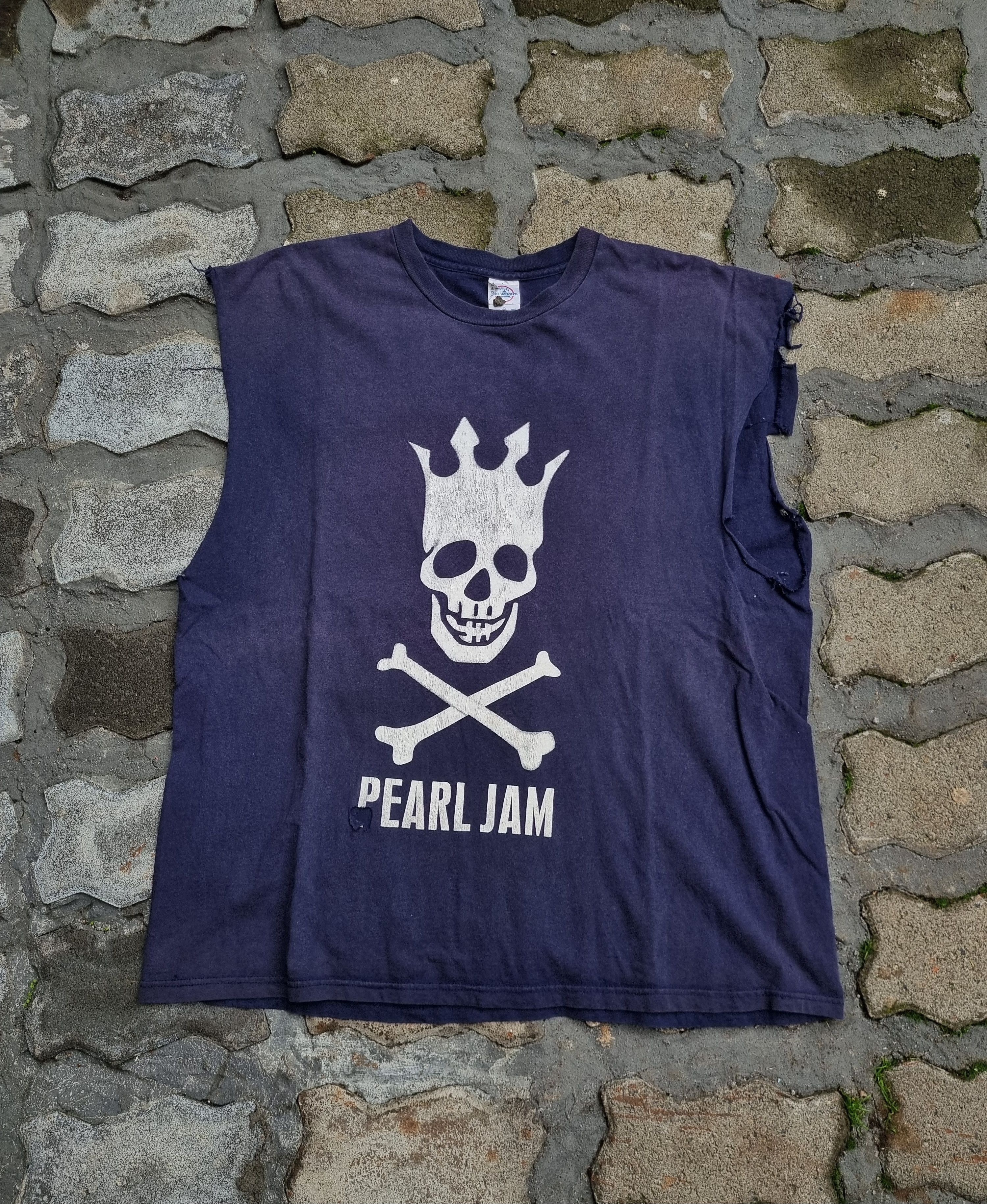 Band Tees Vintage Pearl Jam The Riot Act Tour 2003 Hoodie, Sweatshirt | FlexRushtees.com