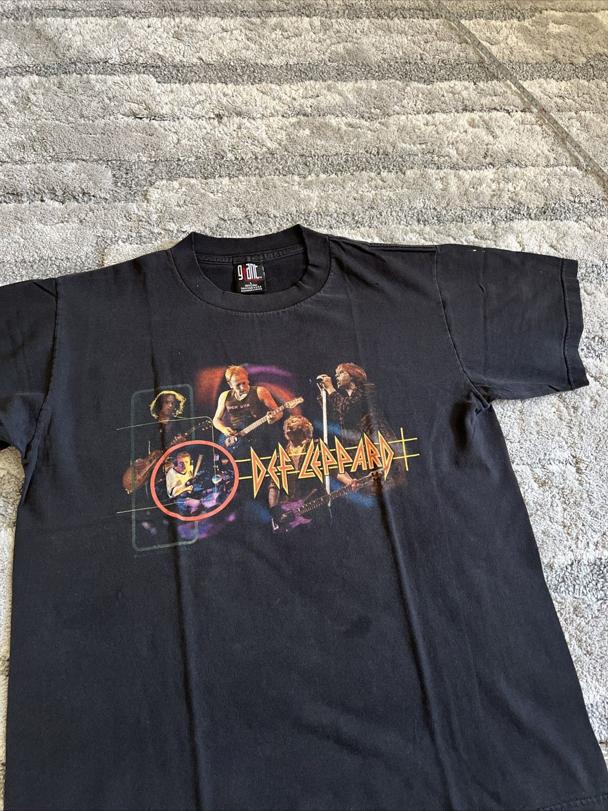 Giant Vintagw Def Leppard Concert T Shirt Hoodie, Sweatshirt | FlexRushtees.com