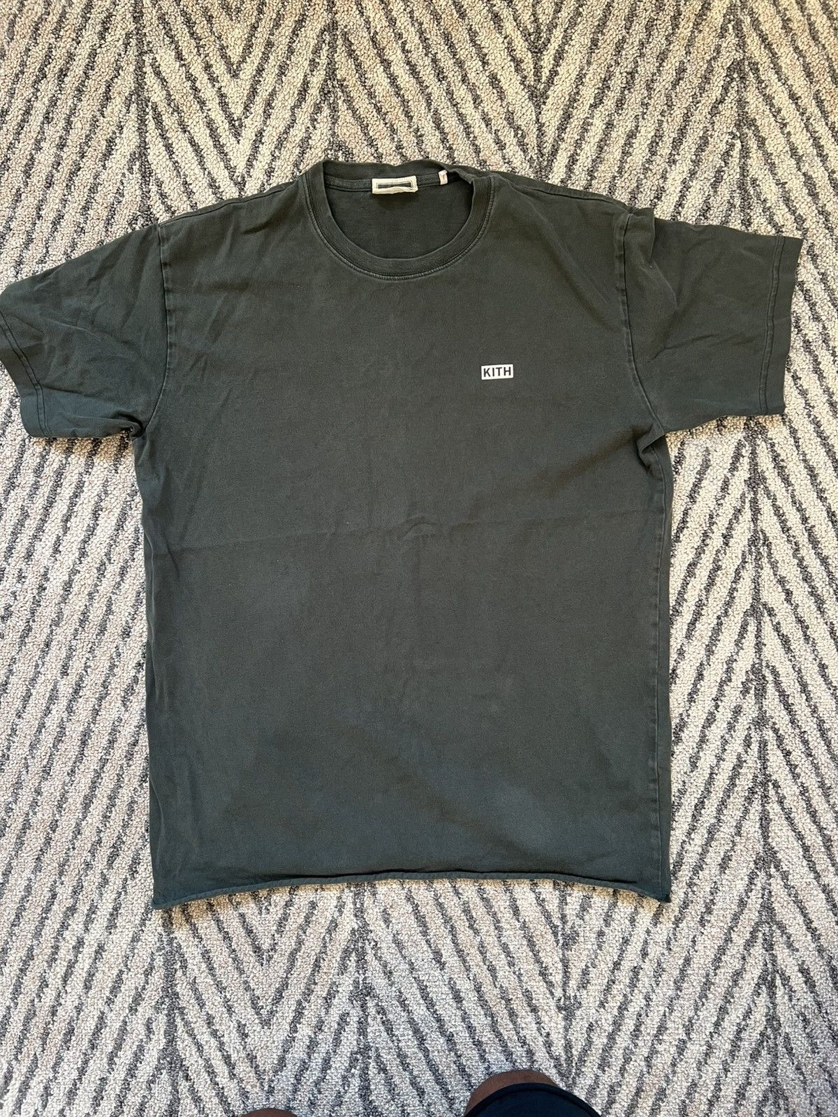 Kith Box Logo Tee Green Size Small Gently Worn Hoodie, Sweatshirt | FlexRushtees.com