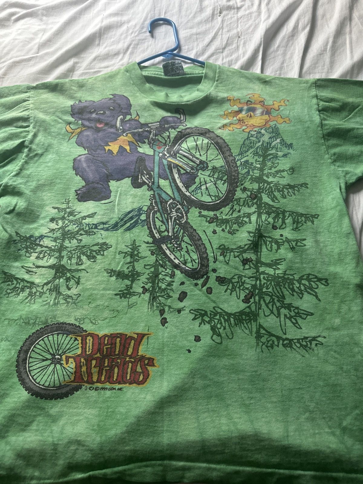 Vintage 1995 Dead Treads Grateful Dead Tee Hoodie, Sweatshirt | FlexRushtees.com