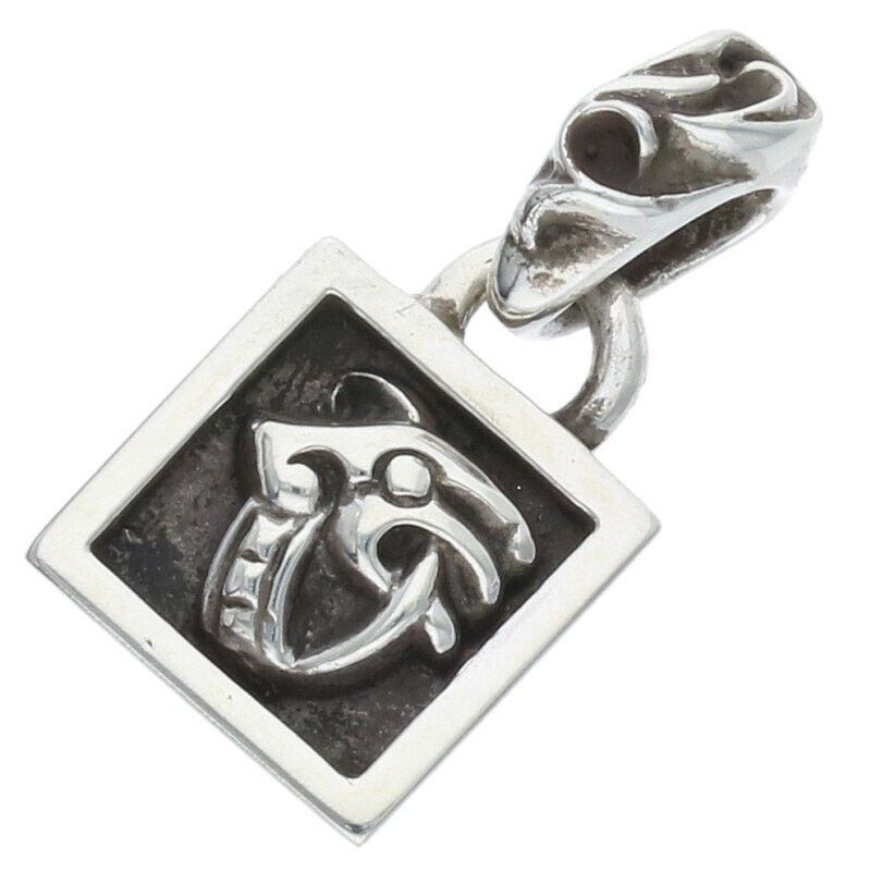 Hearts Chrome Hearts Framed Celtic Silver Necklace T-Shirts, Hoodie, Sweatshirt | AU16VibeMintTees.com
