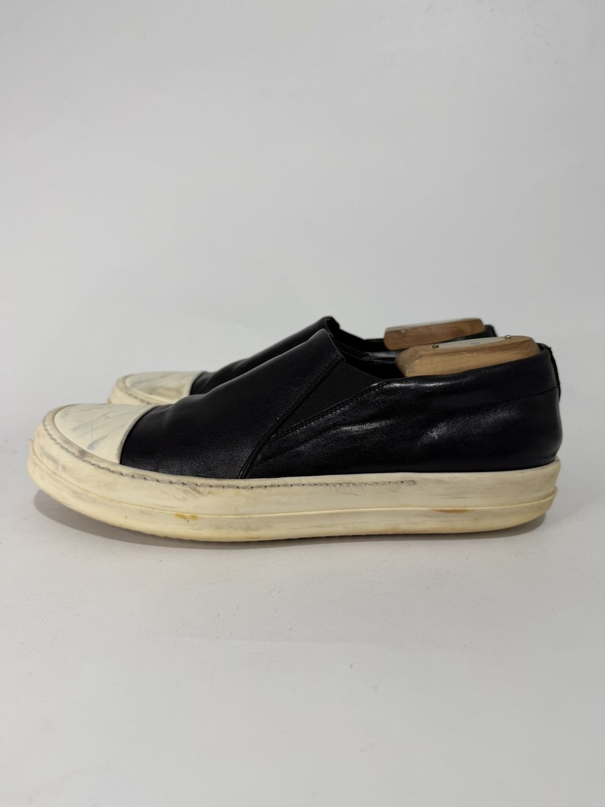 Owens Rick Owens Black And Off White Boat Slip On Ramones T-Shirts, Hoodie, Sweatshirt | AU16VibeMintTees.com