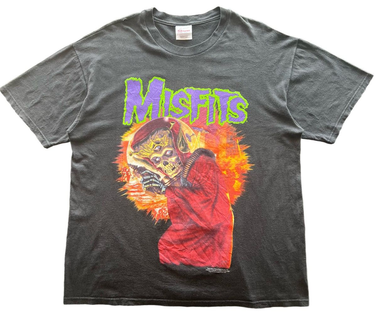 Band Tees Vintage Misfits Mars Attack Usa Limited Tour 1998 Tee Hoodie, Sweatshirt | FlexRushtees.com