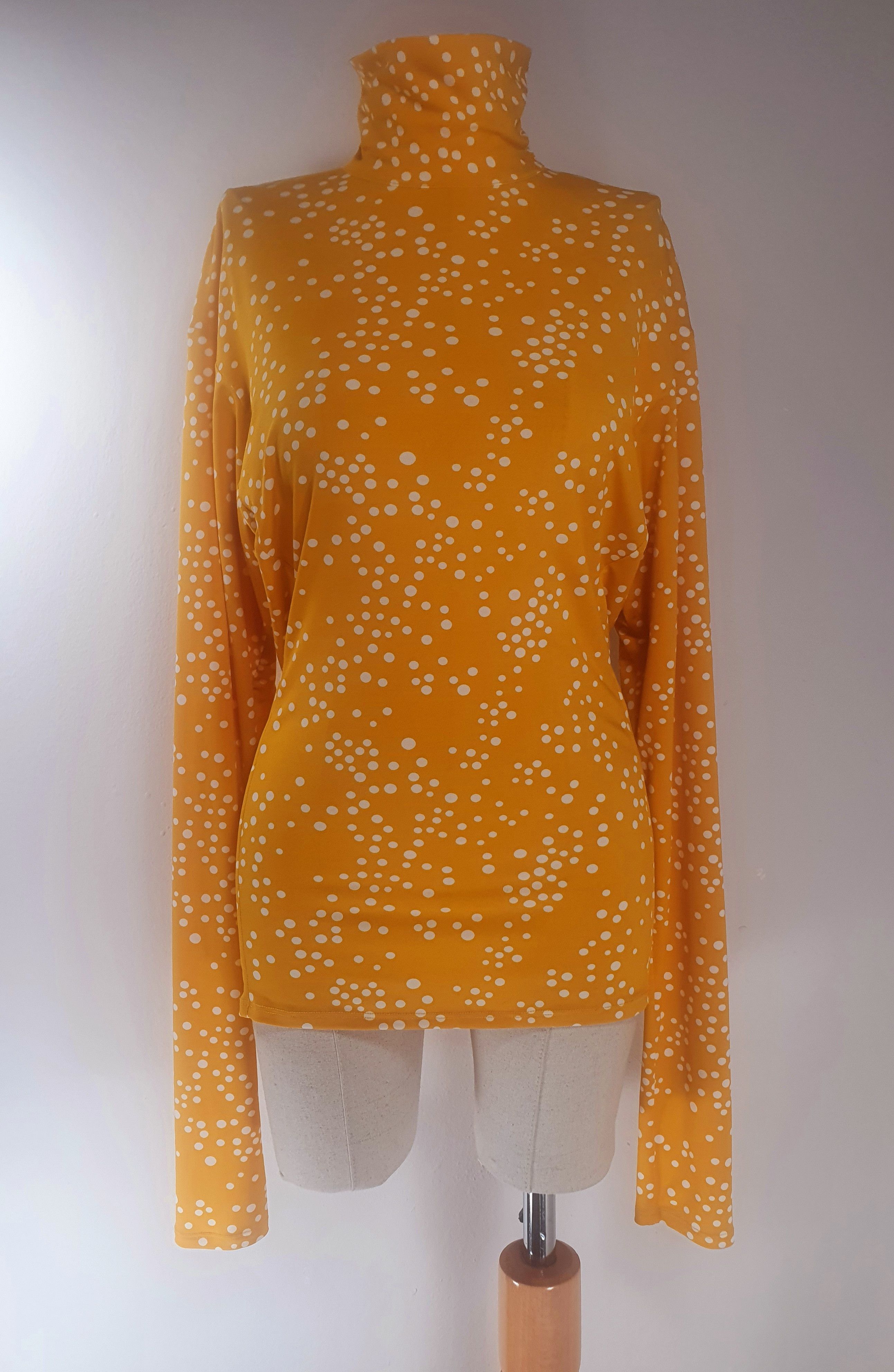 Lemaire Yellow Polka Dot Top T-Shirts, Hoodie, Sweatshirt | FlexRushtees.com