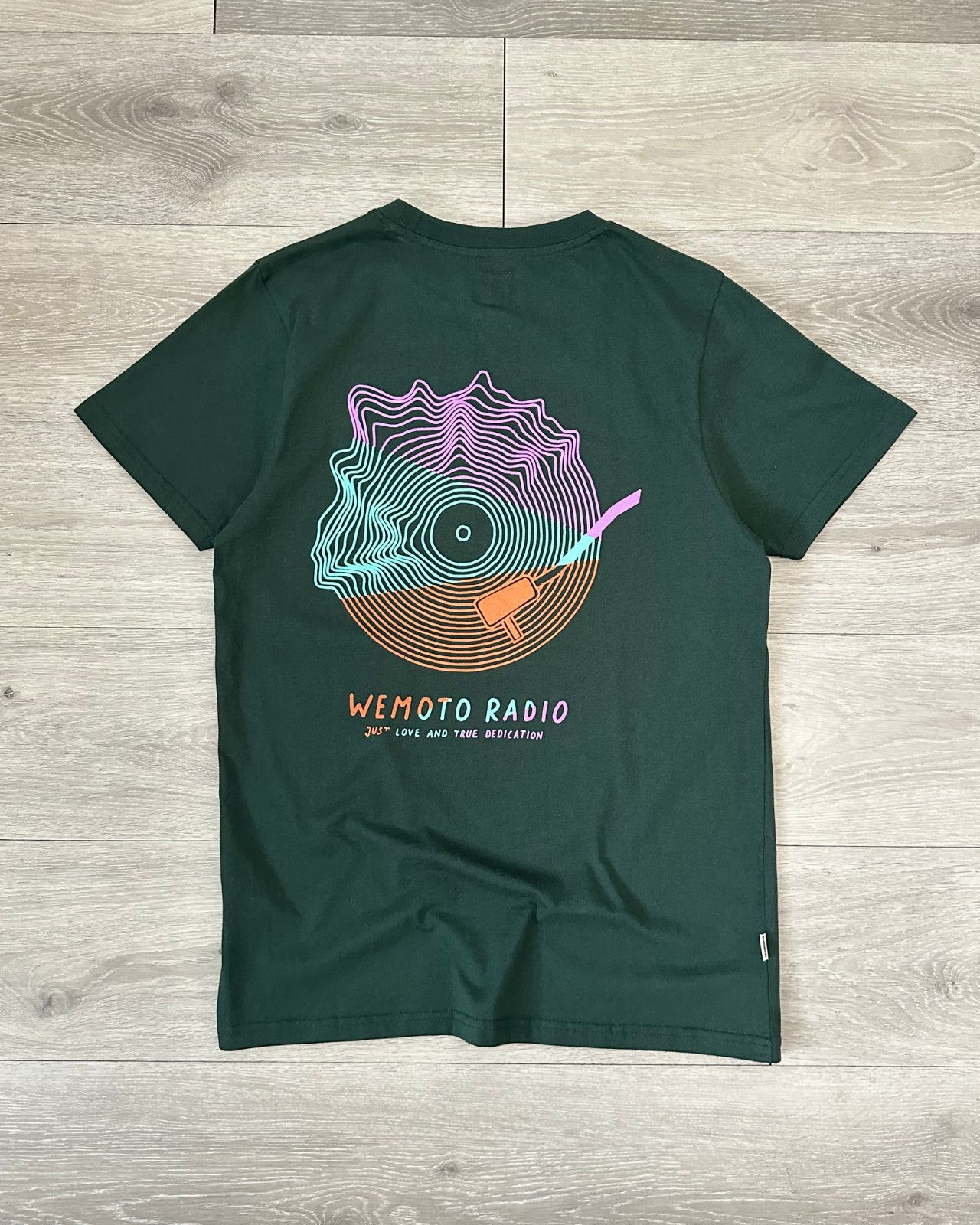 Sample Nwt Wemoto Record Organic T Shirt Green M Hoodie, Sweatshirt | FlexRushtees.com