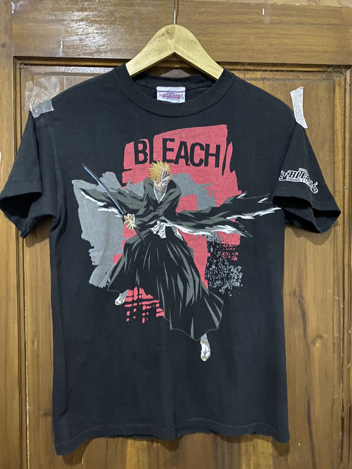 Bleach Vintage Y2k 2000 Bleach Anime Tee Sz S Hoodie, Sweatshirt | FlexRushtees.com